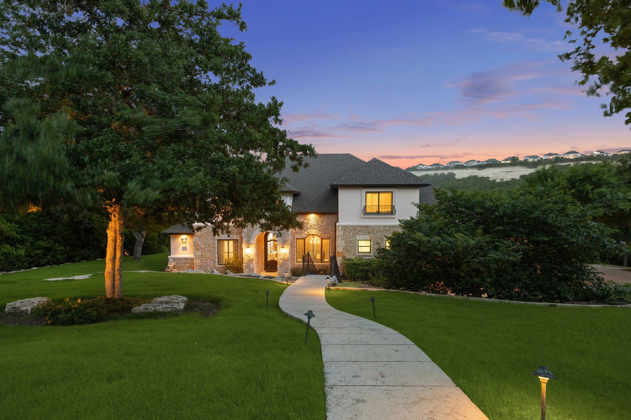 1100 High Lonesome ST, Leander, TX 78641