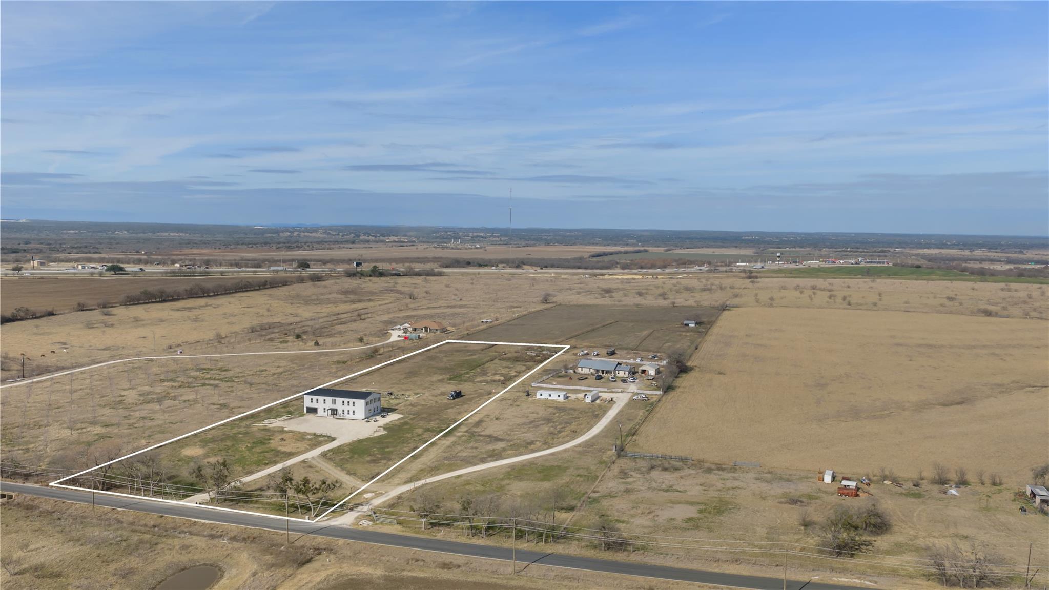 835 E County Road 304, Jarrell, TX 76537