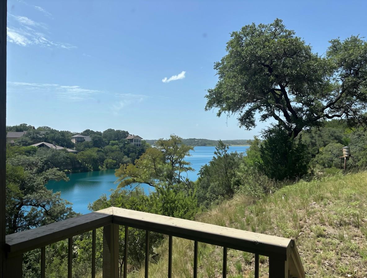 509 Coventry RD, Spicewood, TX 78669