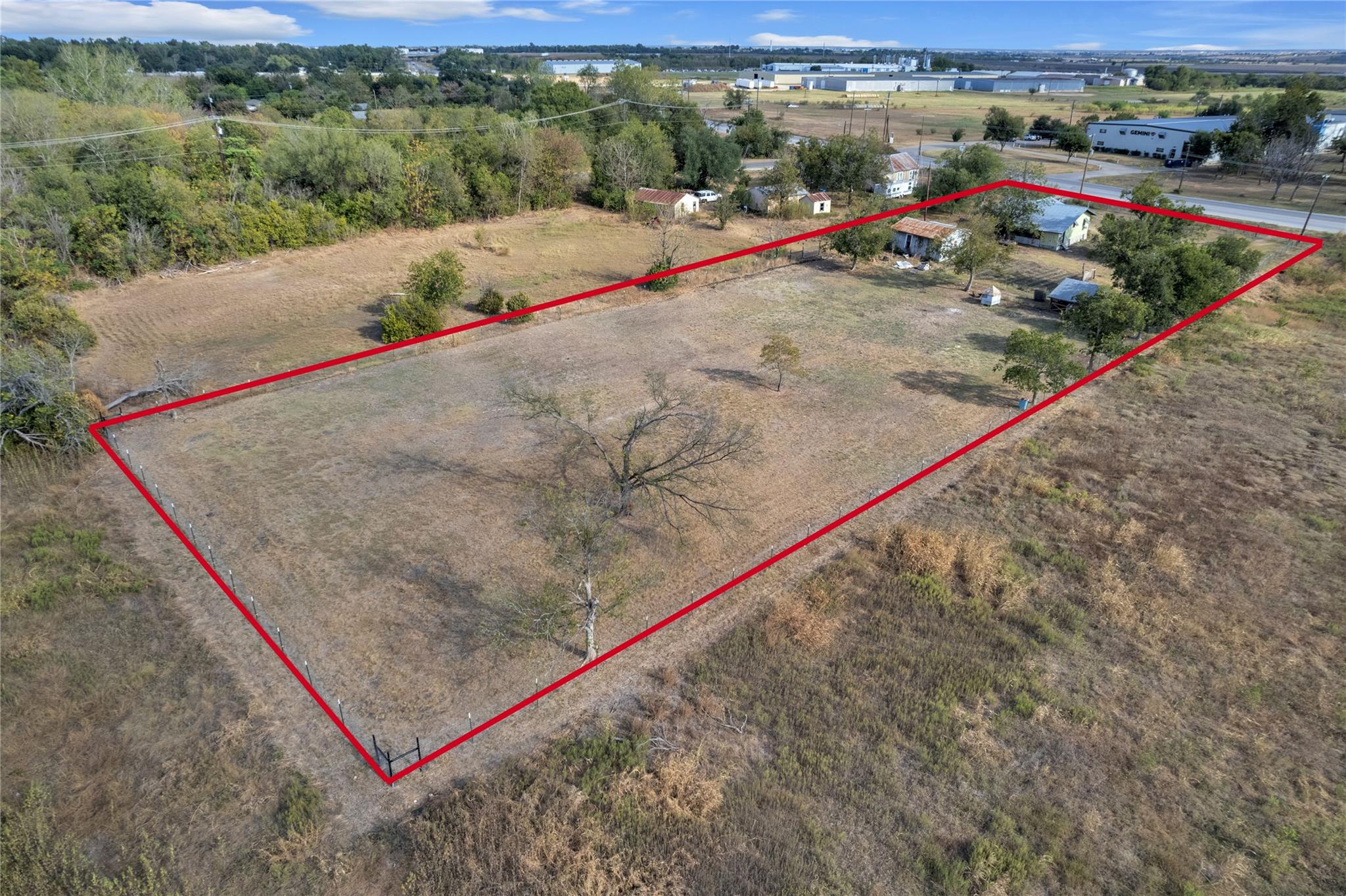 1607 E 4th ST, Taylor, TX 76574