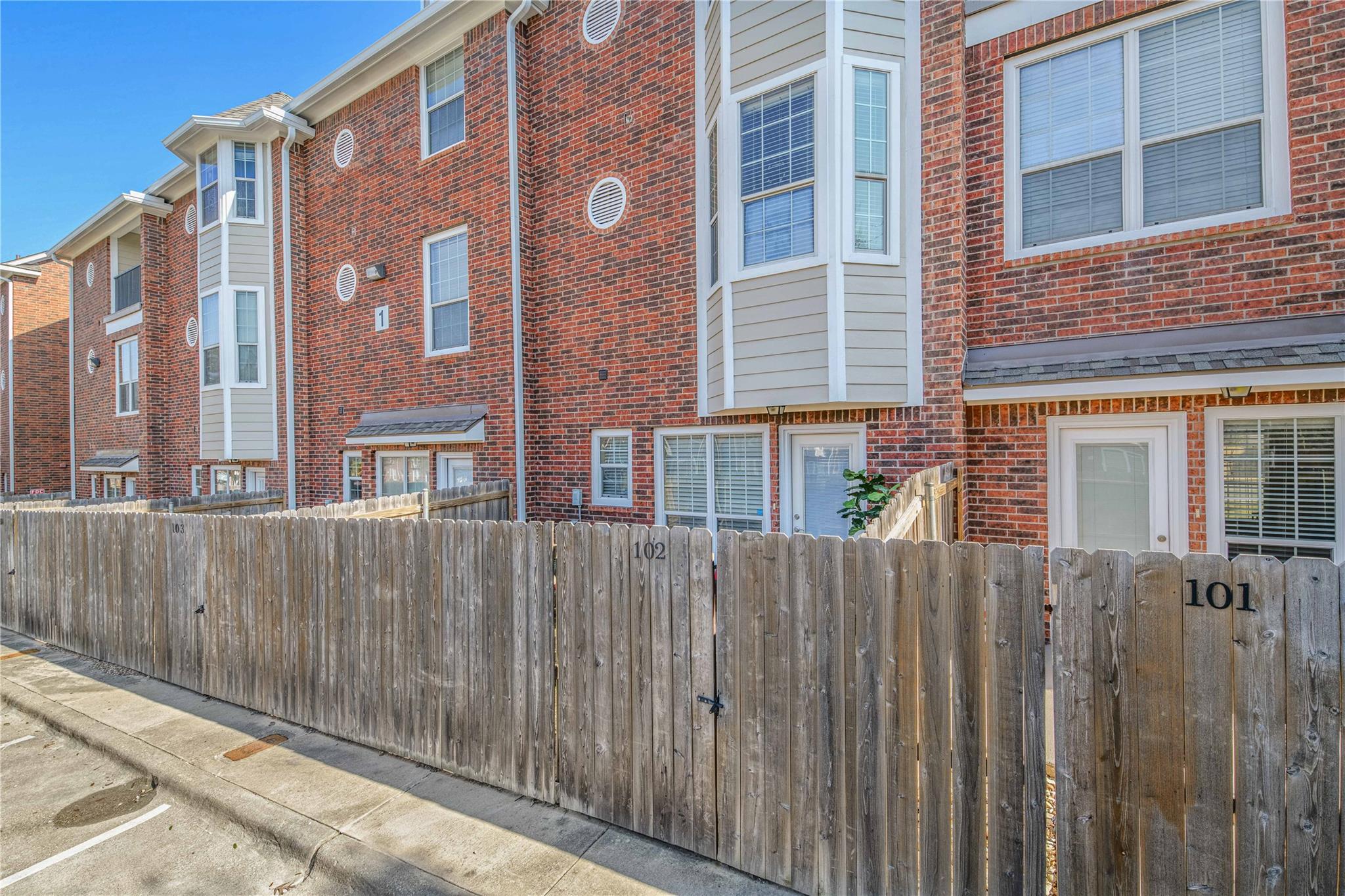 305 Holleman DR E #102, College Station, TX 77840
