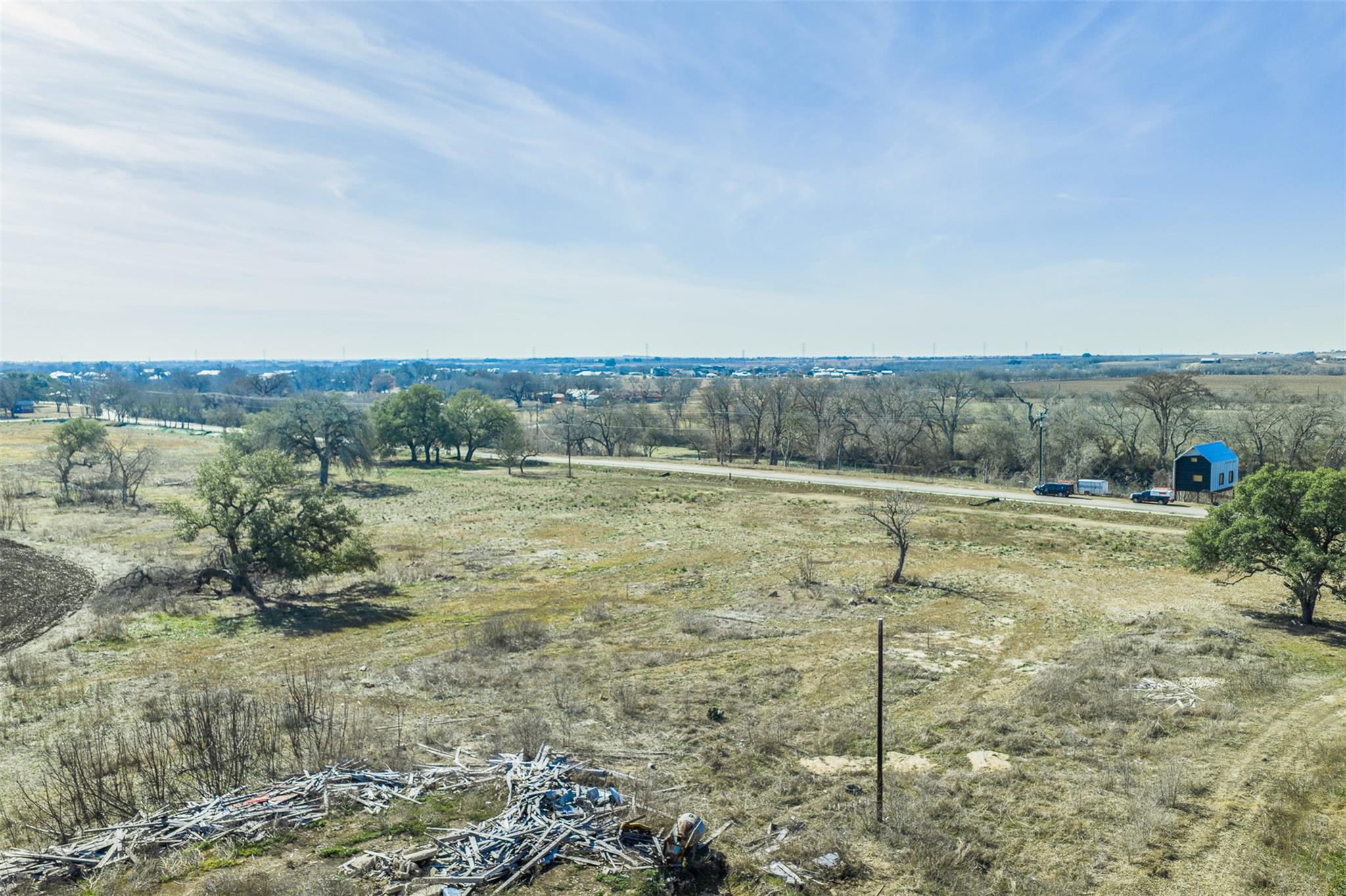 598 Nw River RD, Martindale, TX 78655