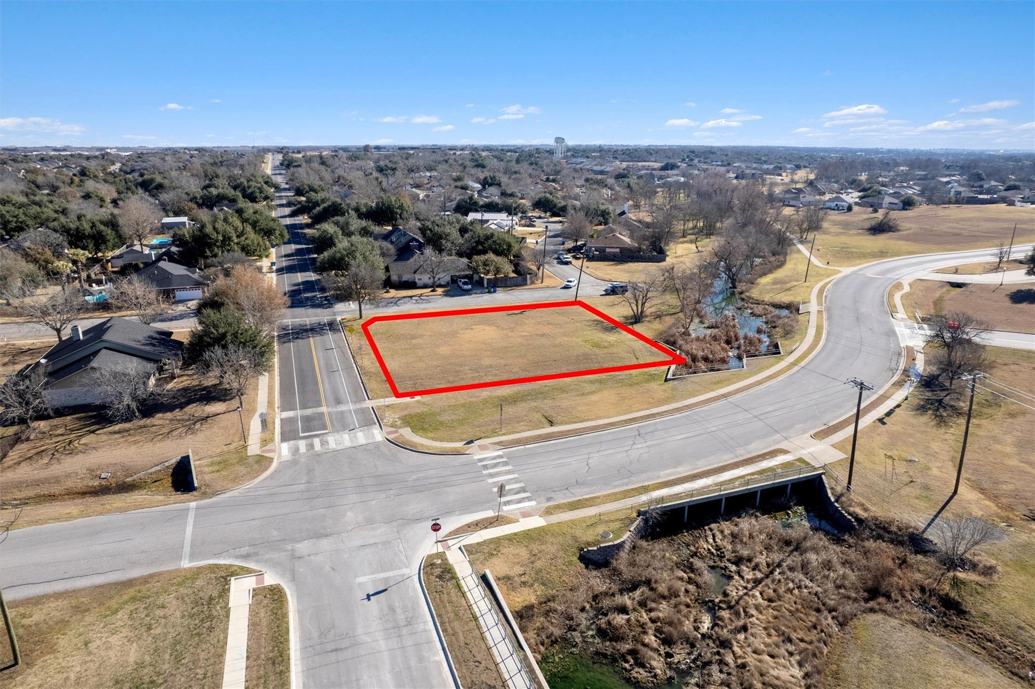 3949 Pinehurst DR, Taylor, TX 76574