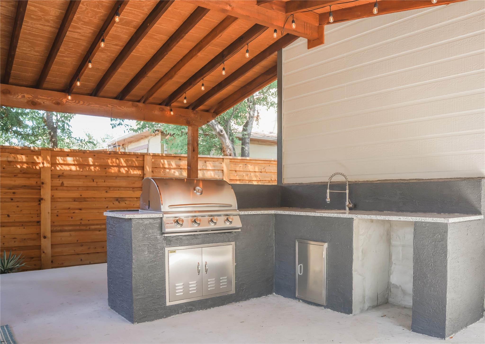 518 Rigsby Ave, San Antonio, TX 78210