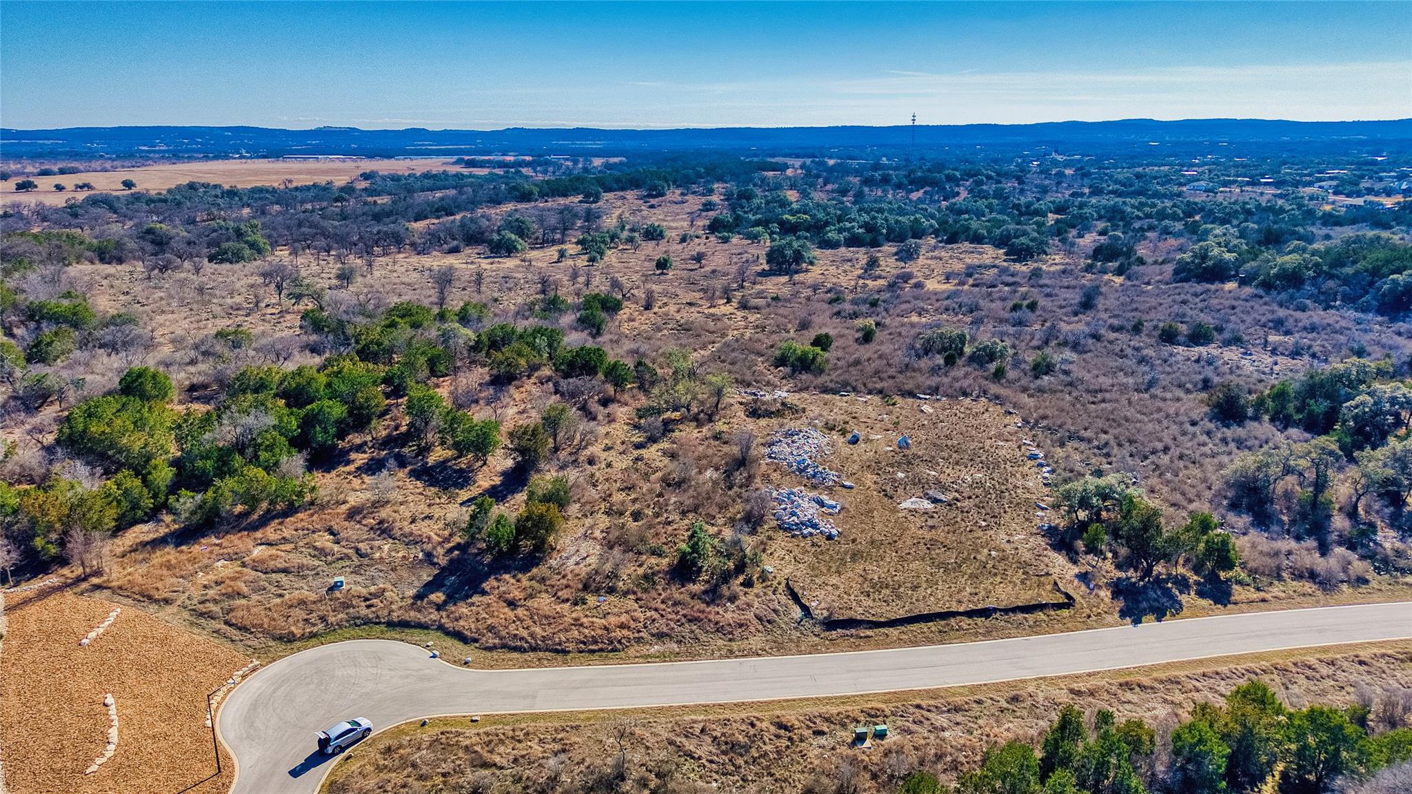 313 Eagle Basin CIR, Spicewood, TX 78669
