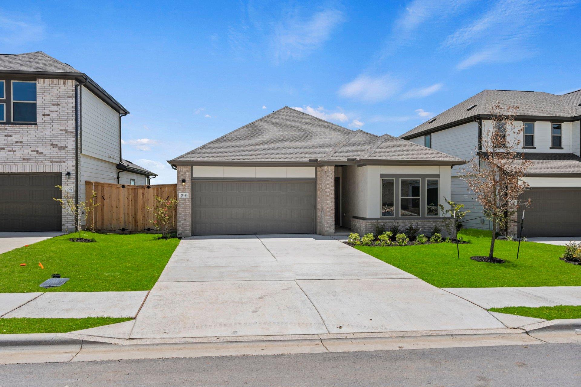 25533 Flora Bella LN, Elgin, TX 78621