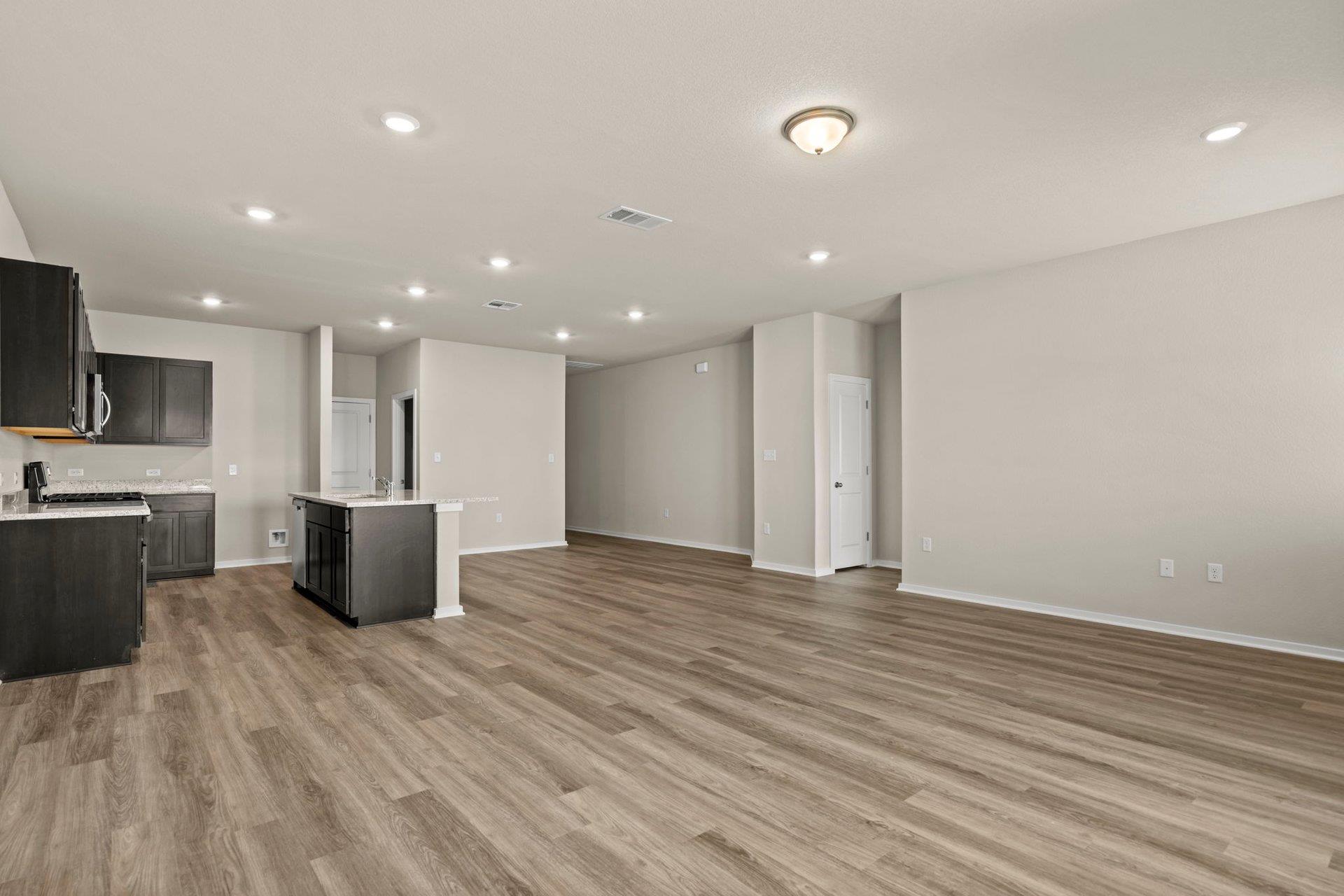 25536 Flora Bella LN, Elgin, TX 78621