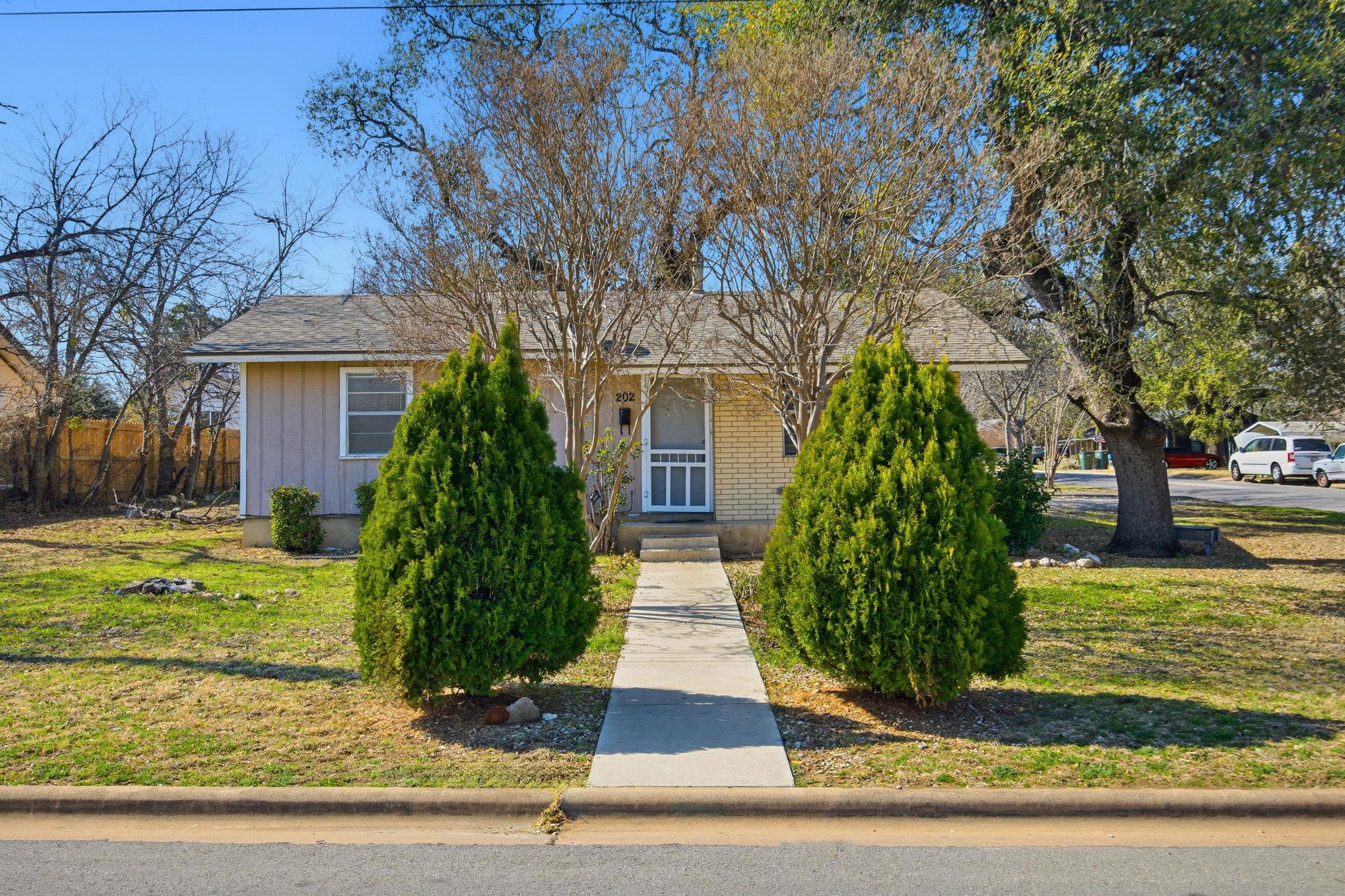 202 Forest ST, Georgetown, TX 78626