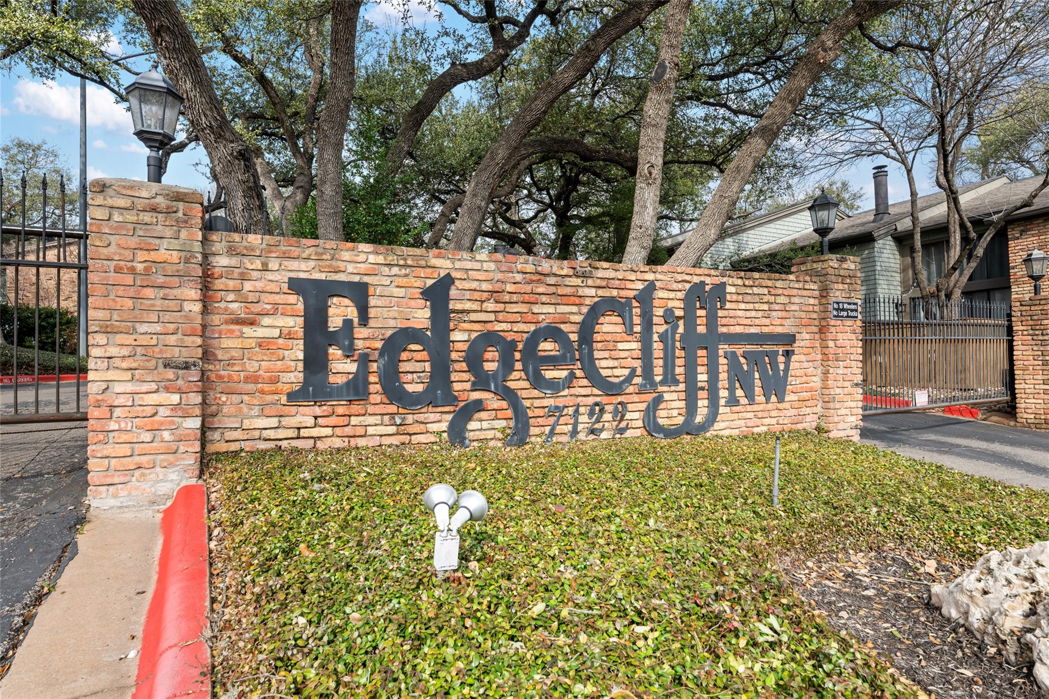 7122 Wood Hollow DR #47, Austin, TX 78731