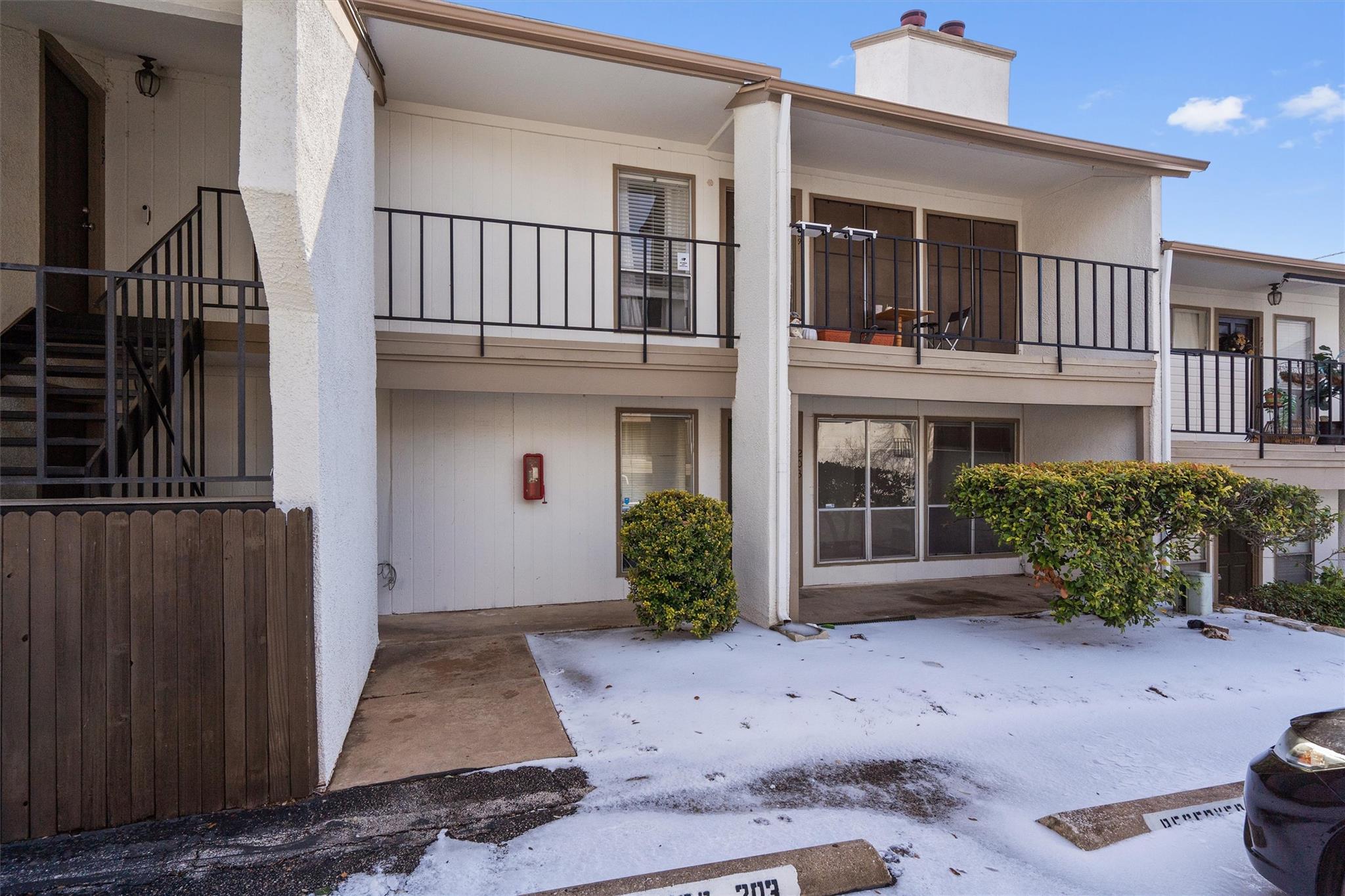 6910 Hart LN #203, Austin, TX 78731