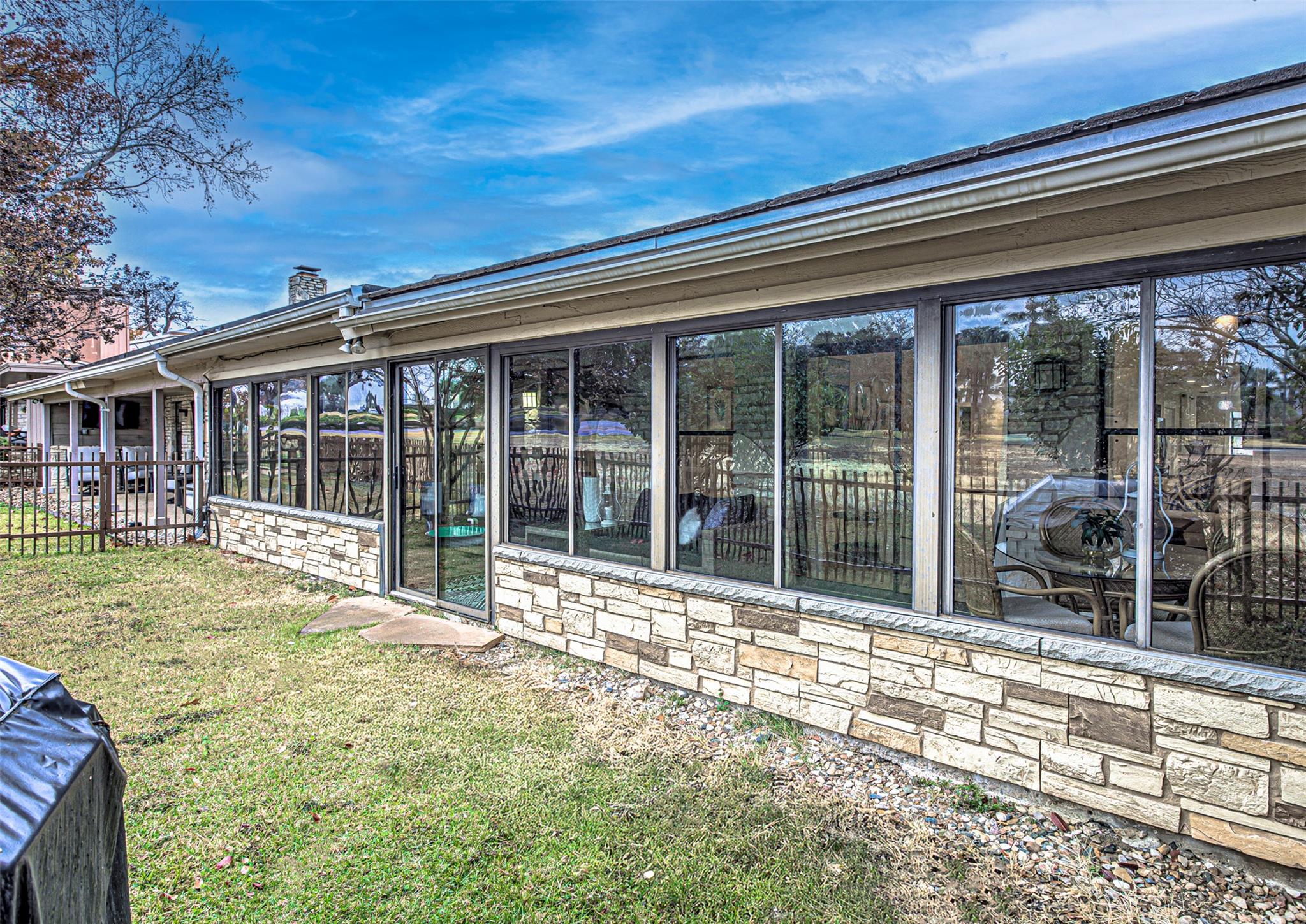 103 Oasis ST #A, Horseshoe Bay, TX 78657