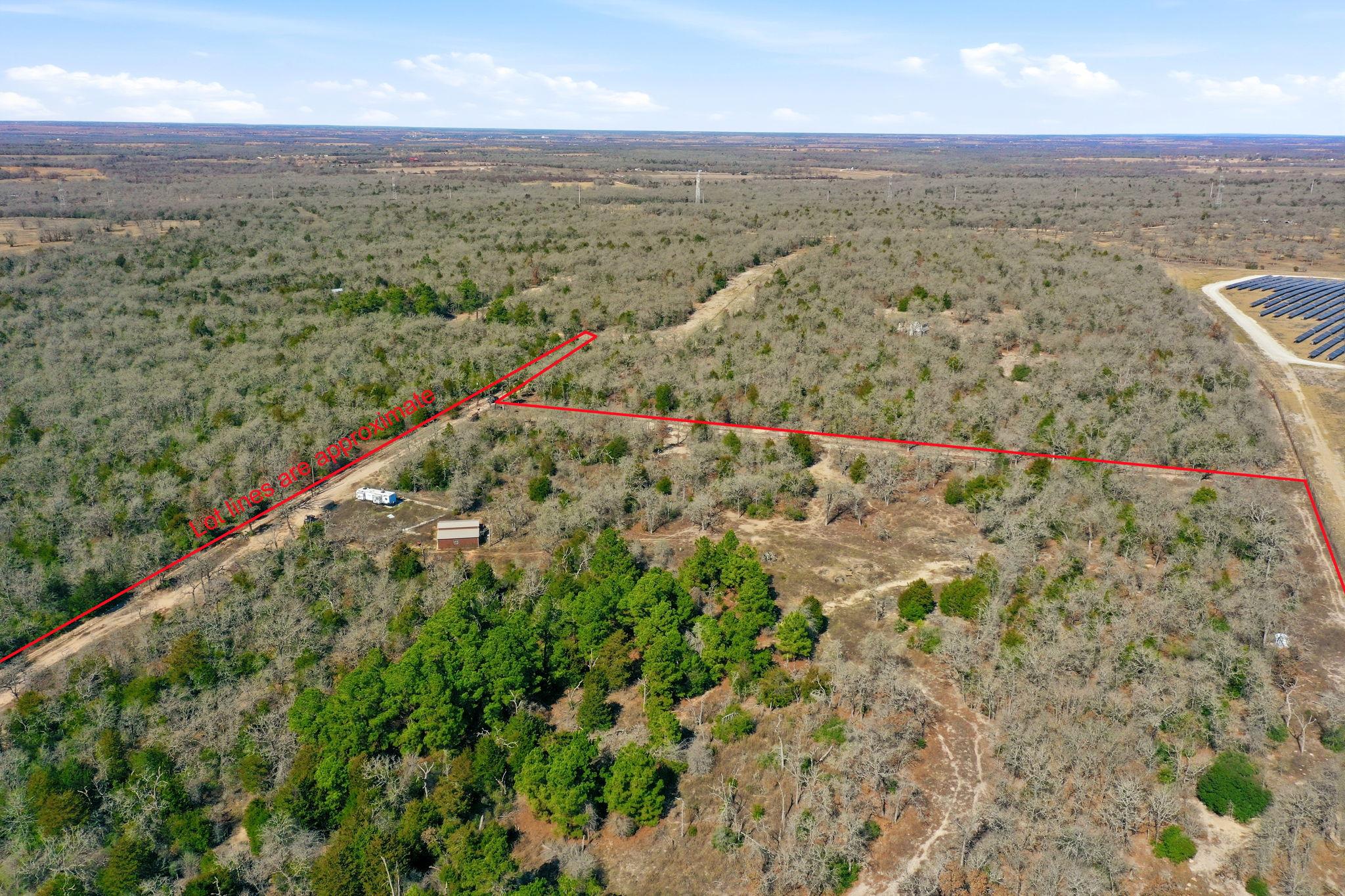 1310 Perry LN, Thorndale, TX 76577