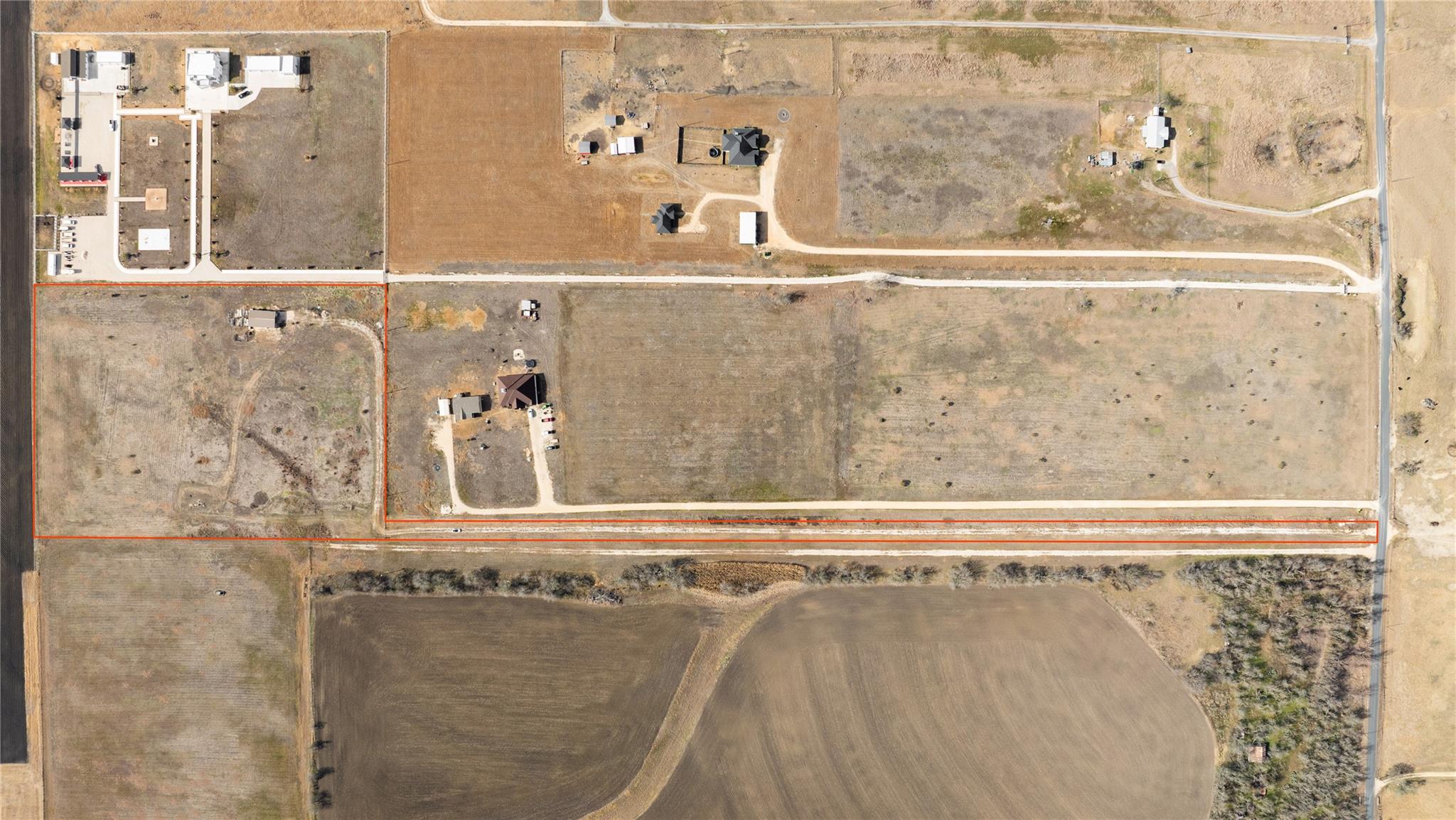 824 County Road 451, Coupland, TX 78615