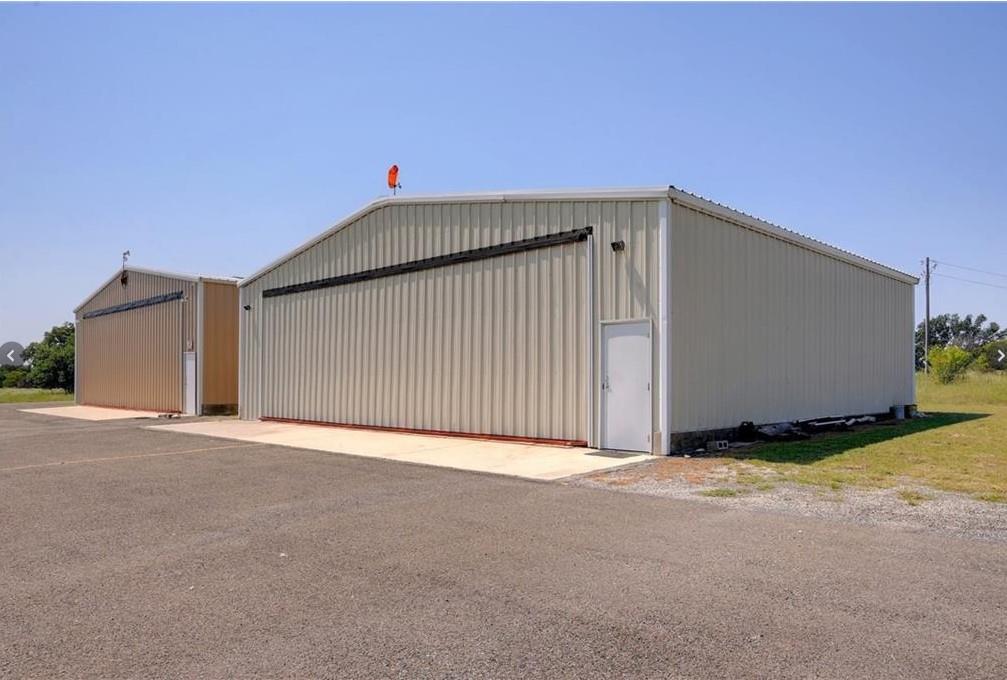 920 Crosswind DR, Blanco, TX 78606
