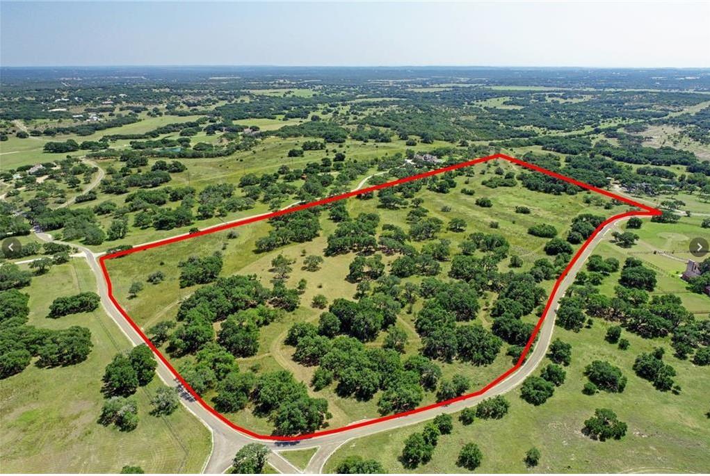 920 Crosswind DR, Blanco, TX 78606
