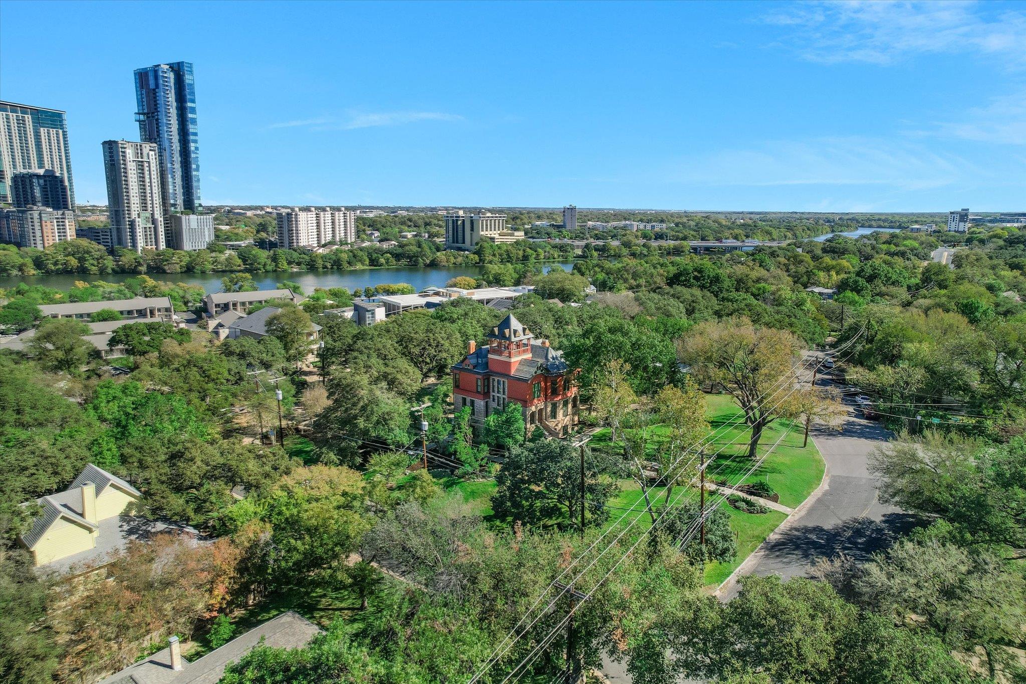 400 Academy DR, Austin, TX 78704