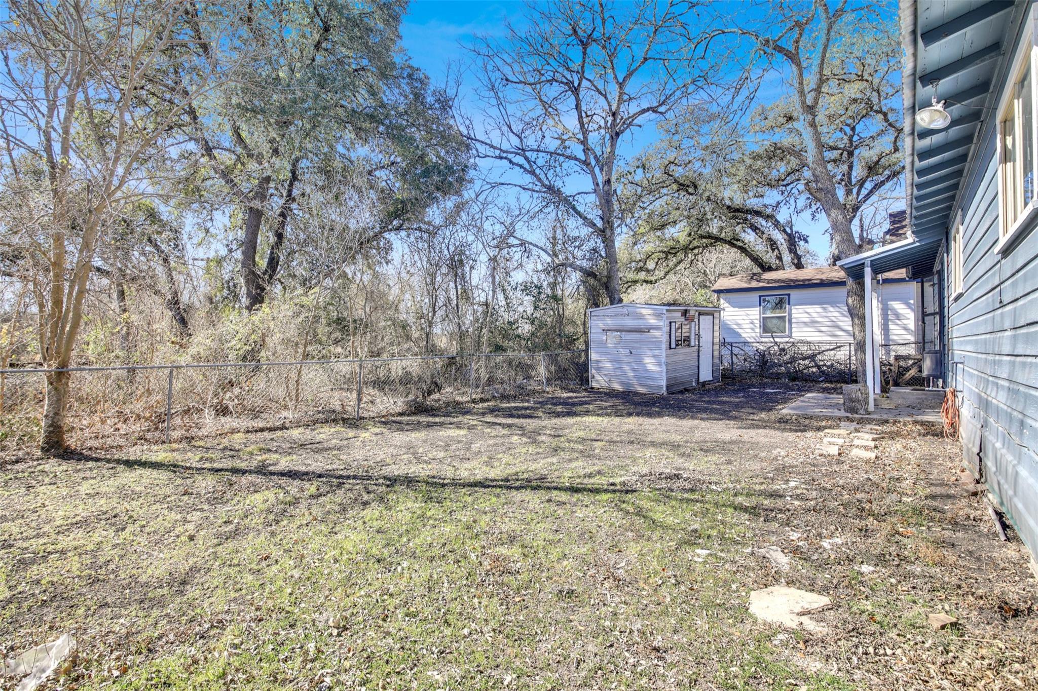 908 Tank ST, Lockhart, TX 78644