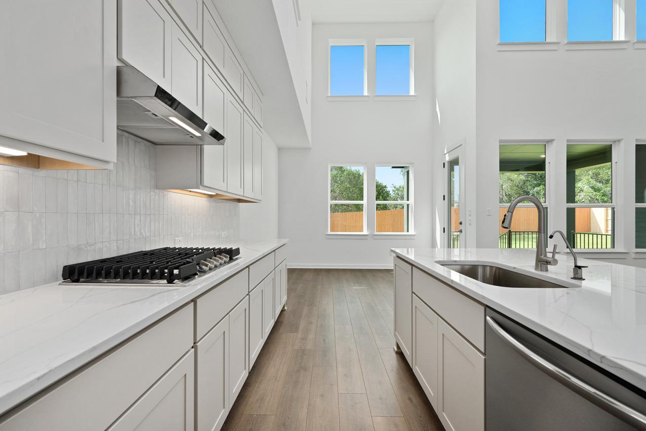 305 Luttrell LN, Liberty Hill, TX 78642