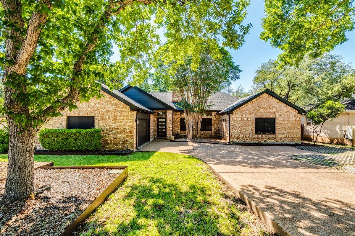 107 Copperleaf RD, Lakeway, TX 78734