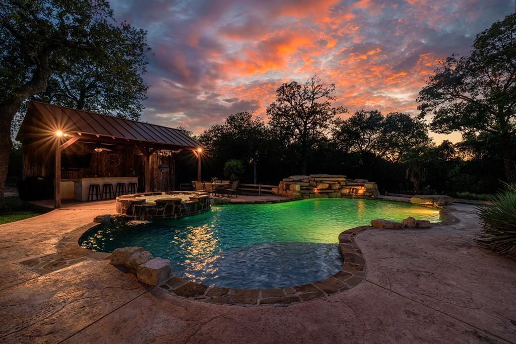 10030 E Us Highway 290, Fredericksburg, TX 78624