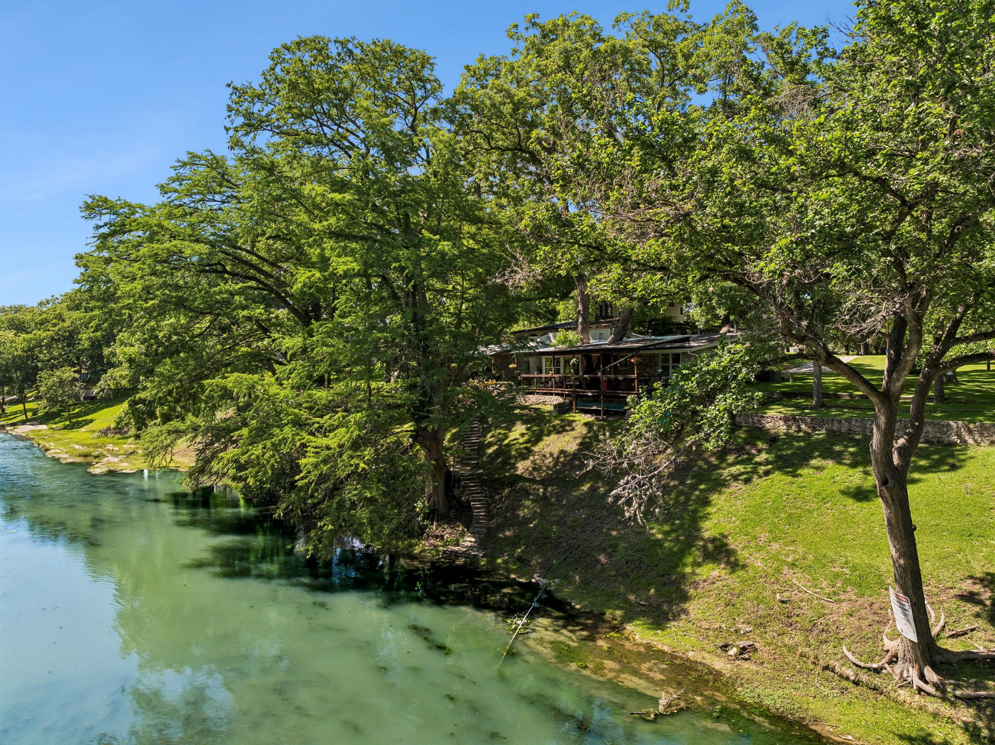 1520 Rocky River RD, Canyon Lake, TX 78133