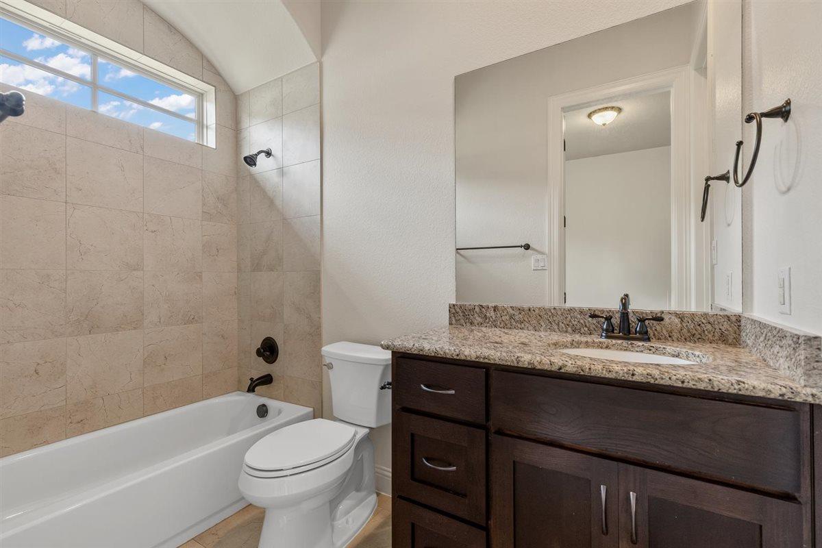 216 Cimarron Hills TRL E, Georgetown, TX 78628