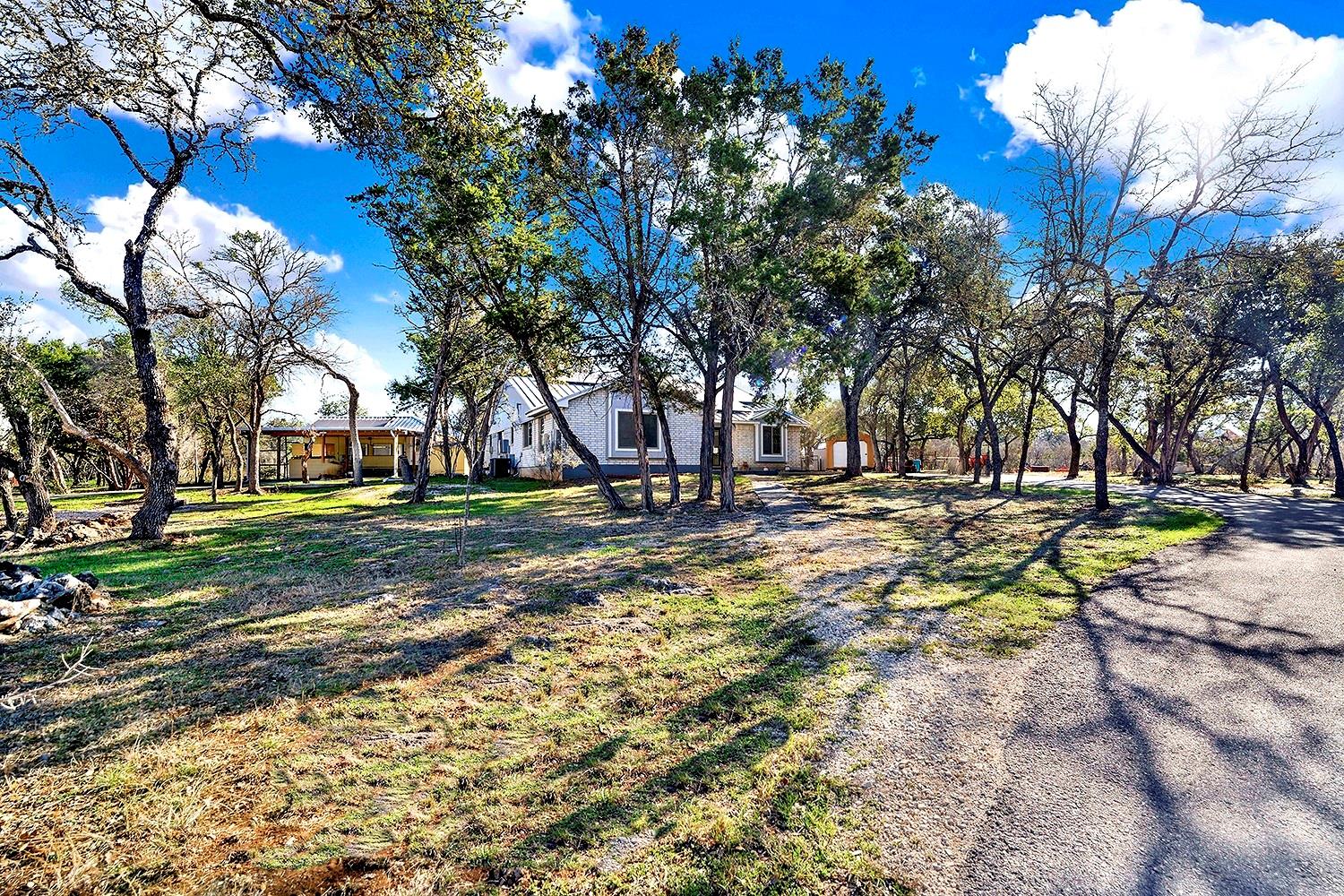 228 Deertrail DR, San Marcos, TX 78666