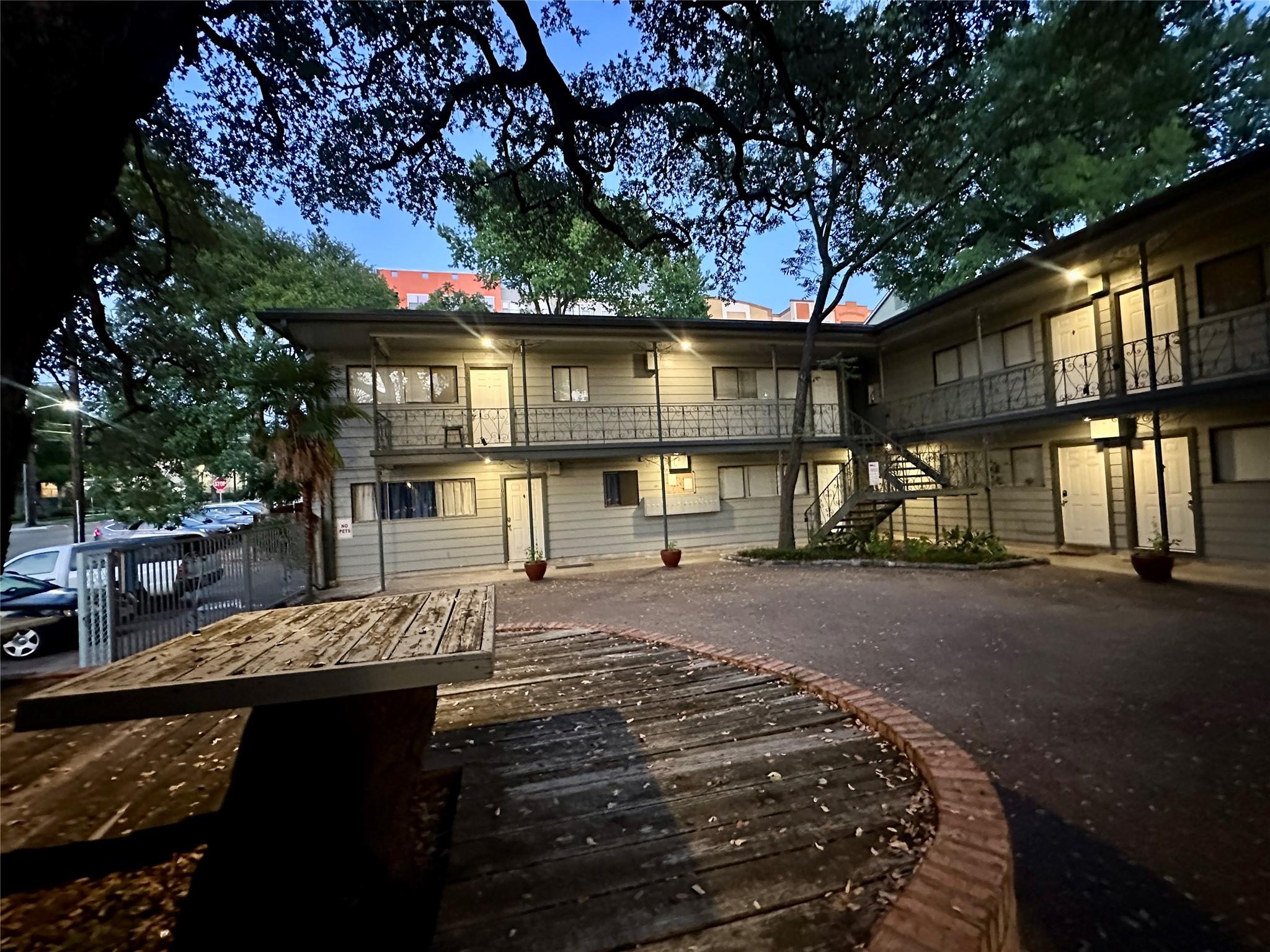803 W 28th ST #106, Austin, TX 78705