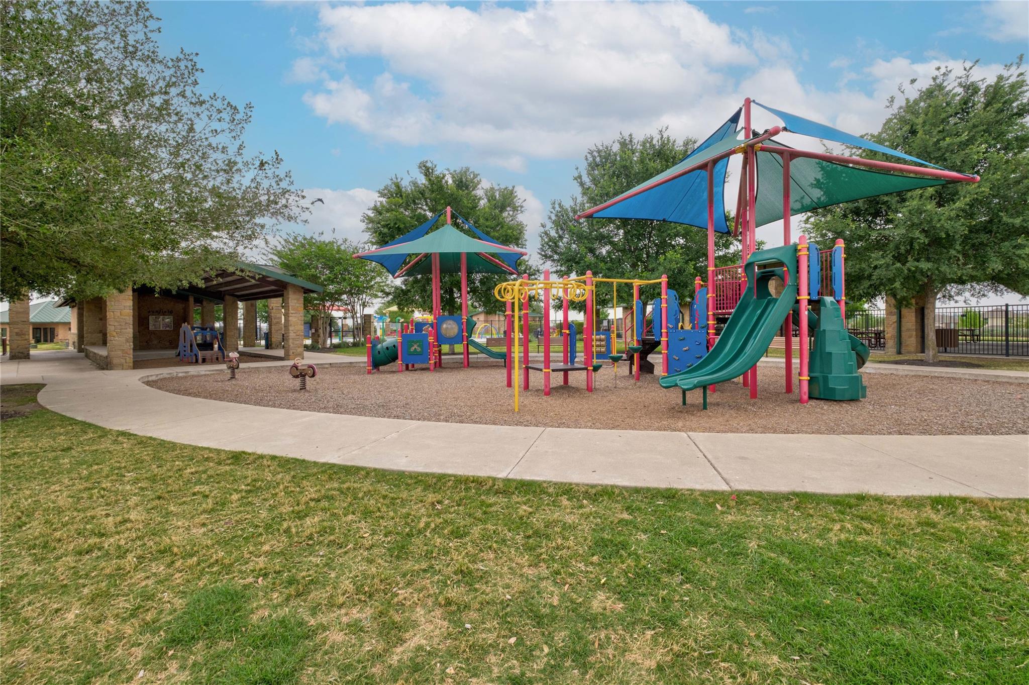 166 Twistleaf DR, Buda, TX 78610