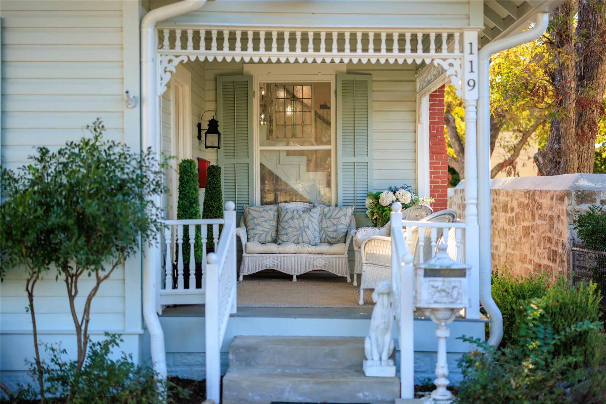 119 San Antonio ST, Fredericksburg, TX 78624