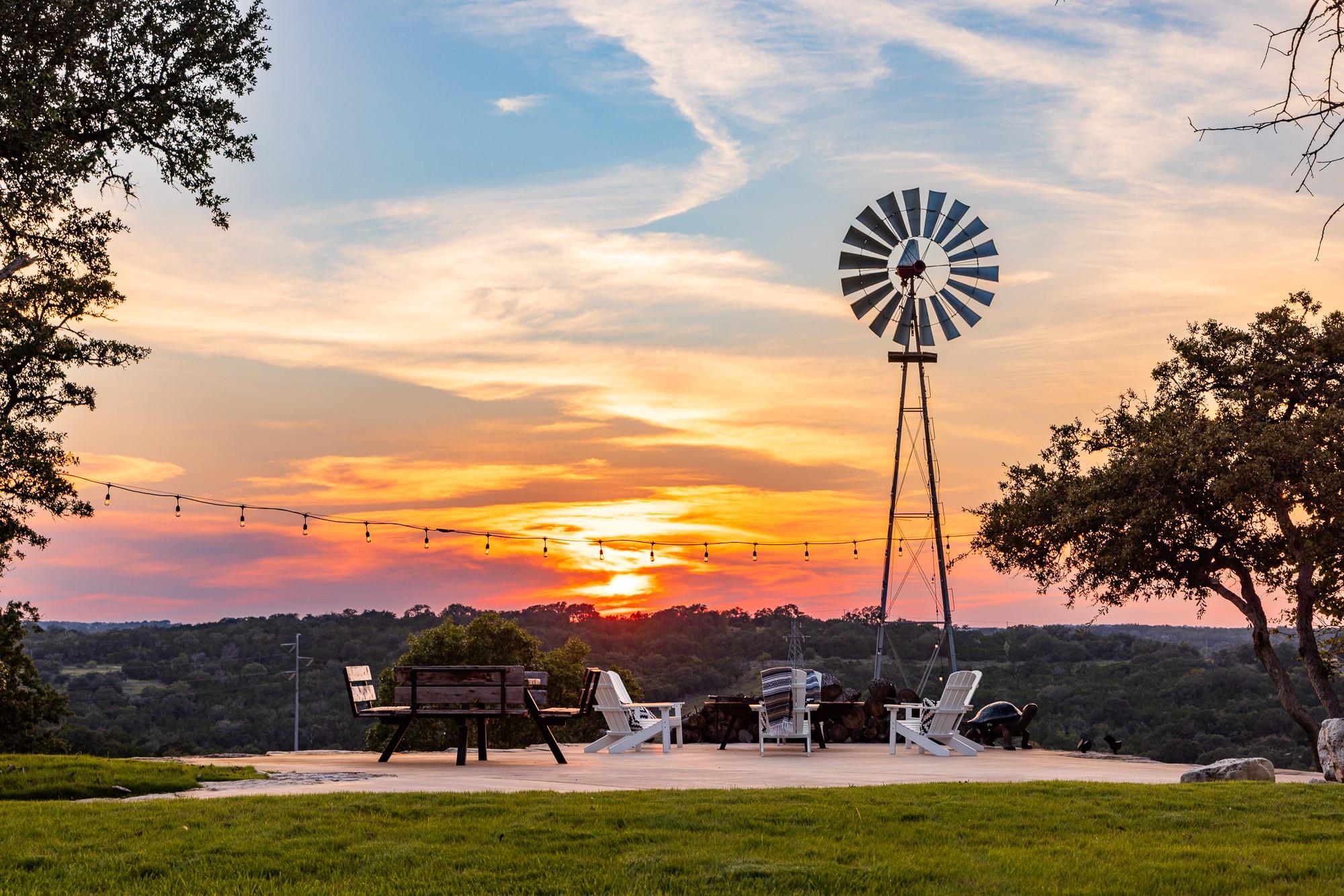 994 Upper Turtle Creek RD, Kerrville, TX 78028