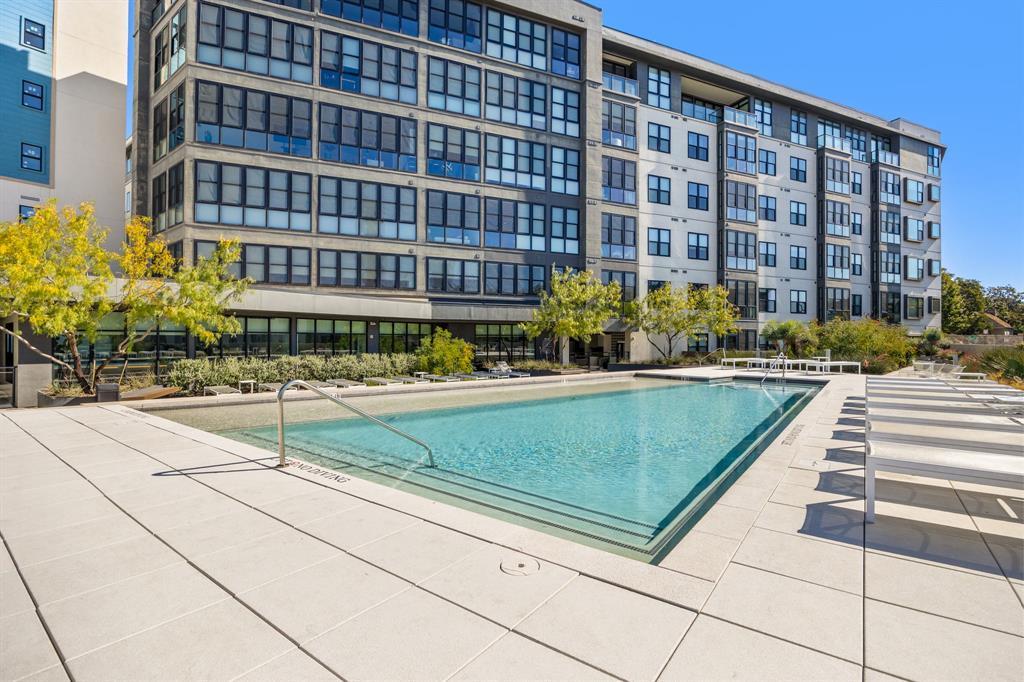 800 Embassy DR #413, Austin, TX 78702