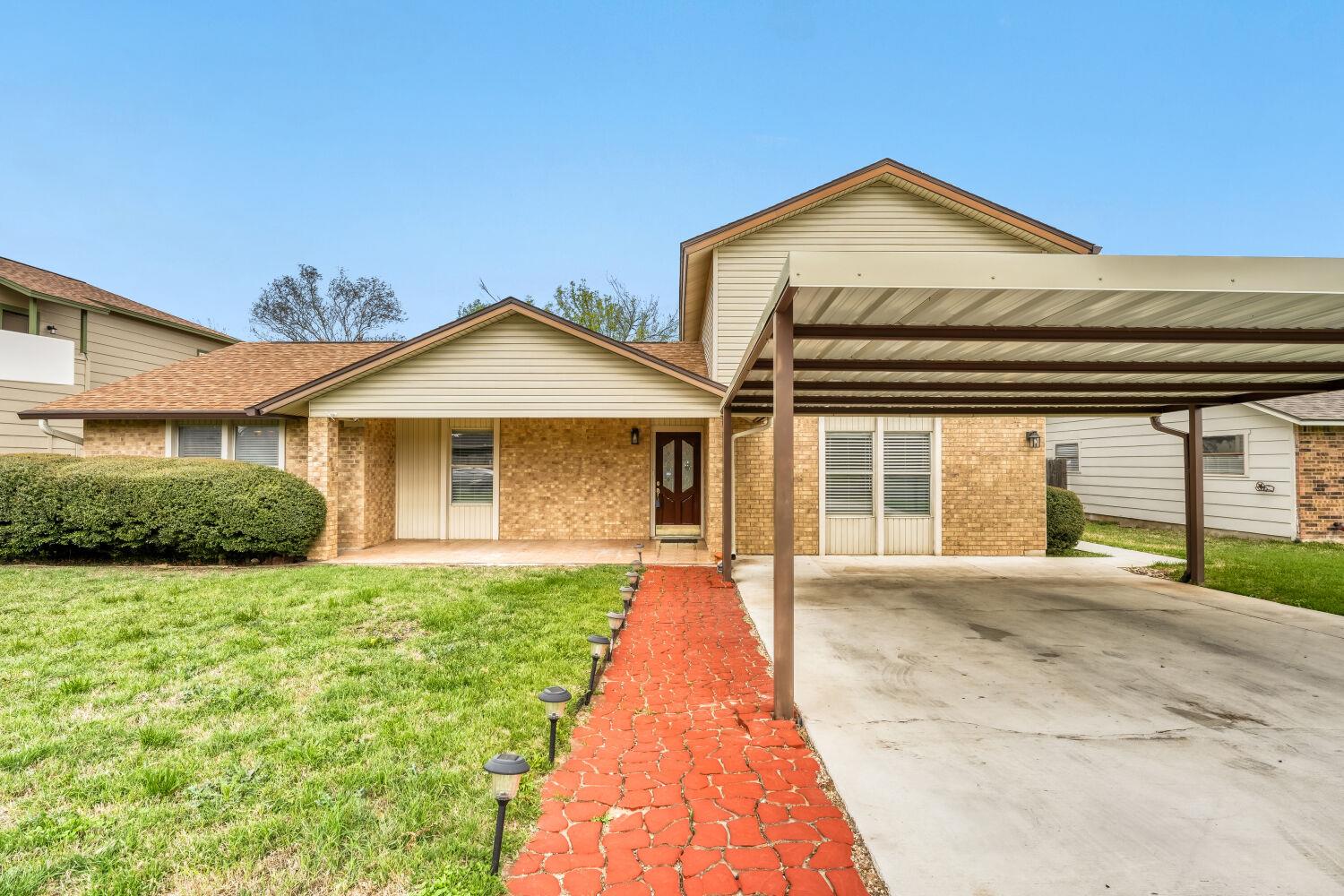 3902 Hillside DR, Round Rock, TX 78681