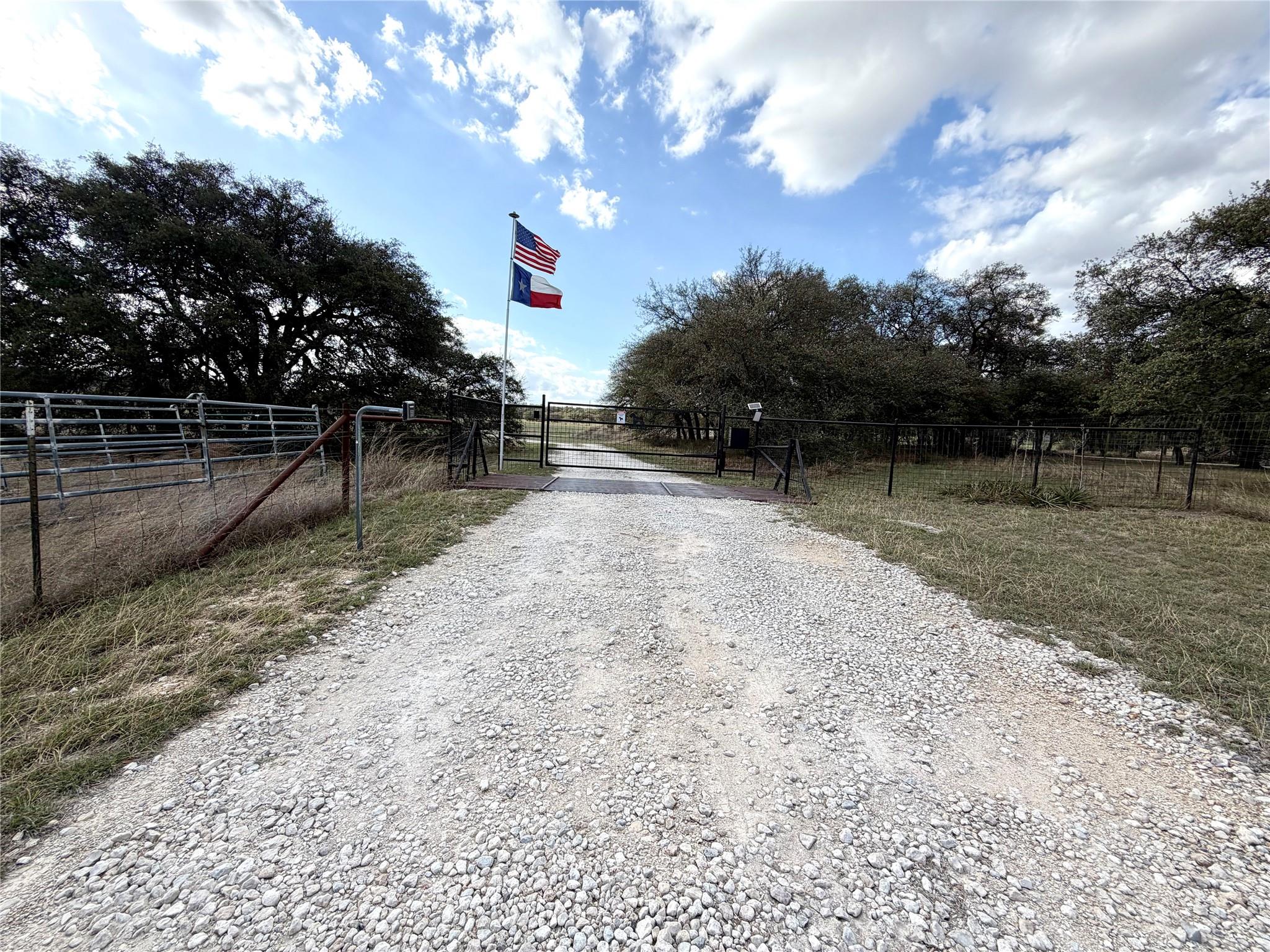 1358 County Road 233 RD, Florence, TX 76527
