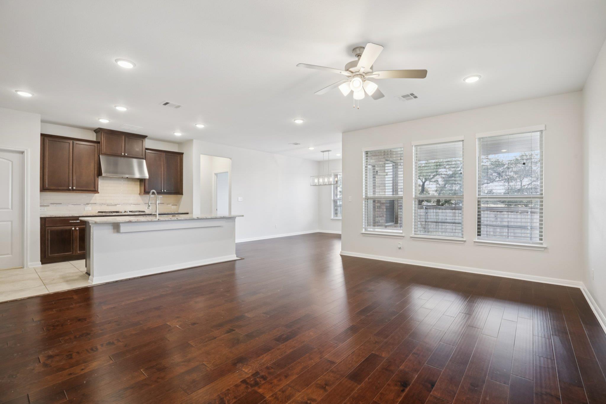 3141 Pale Rider Ps, Leander, TX 78641