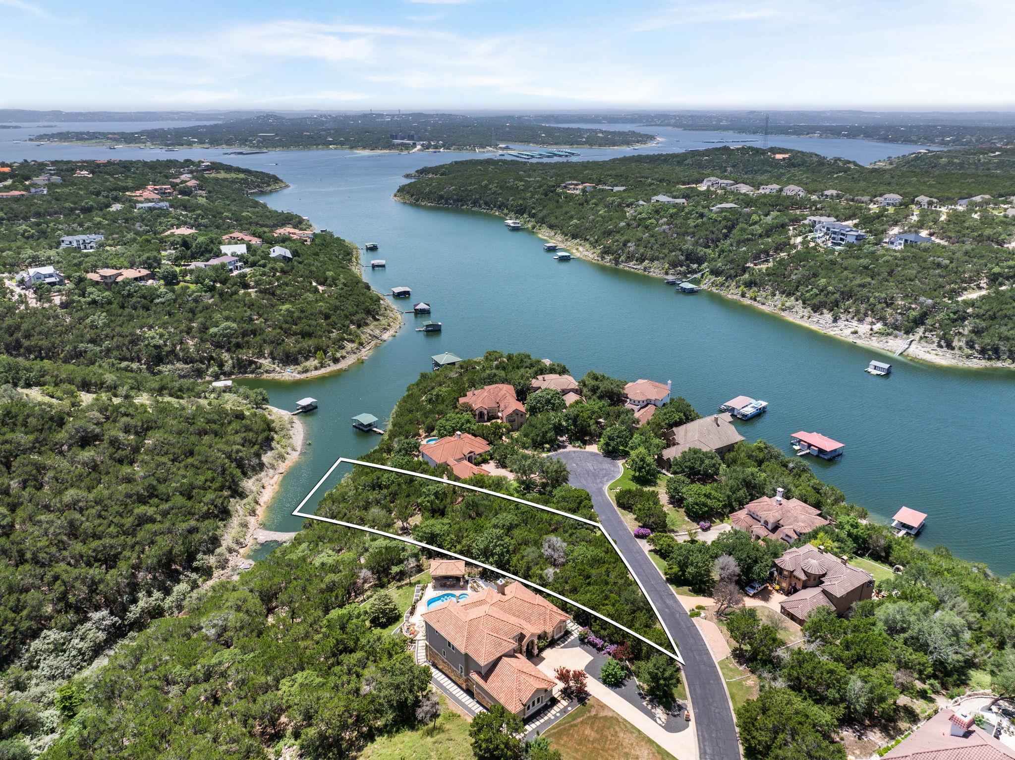18505 Monet Pointe DR, Jonestown, TX 78645