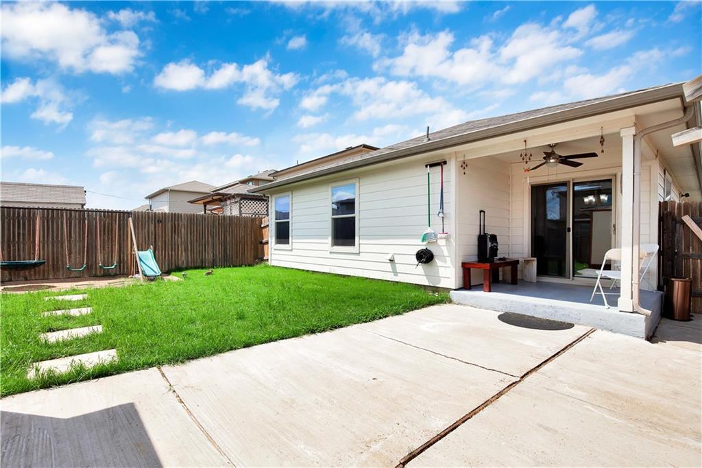 12215 Timber Arch LN, Manor, TX 78653