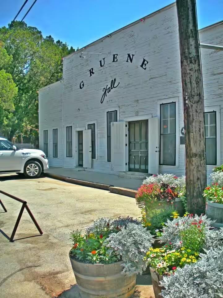 730 E Mather St #J202, New Braunfels, TX 78130