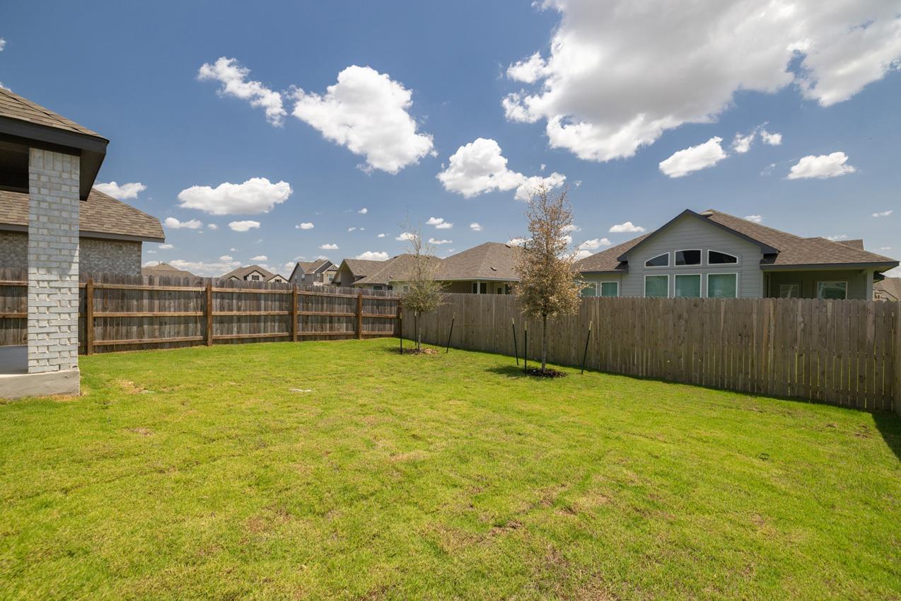 252 Menlo BND, Liberty Hill, TX 78642