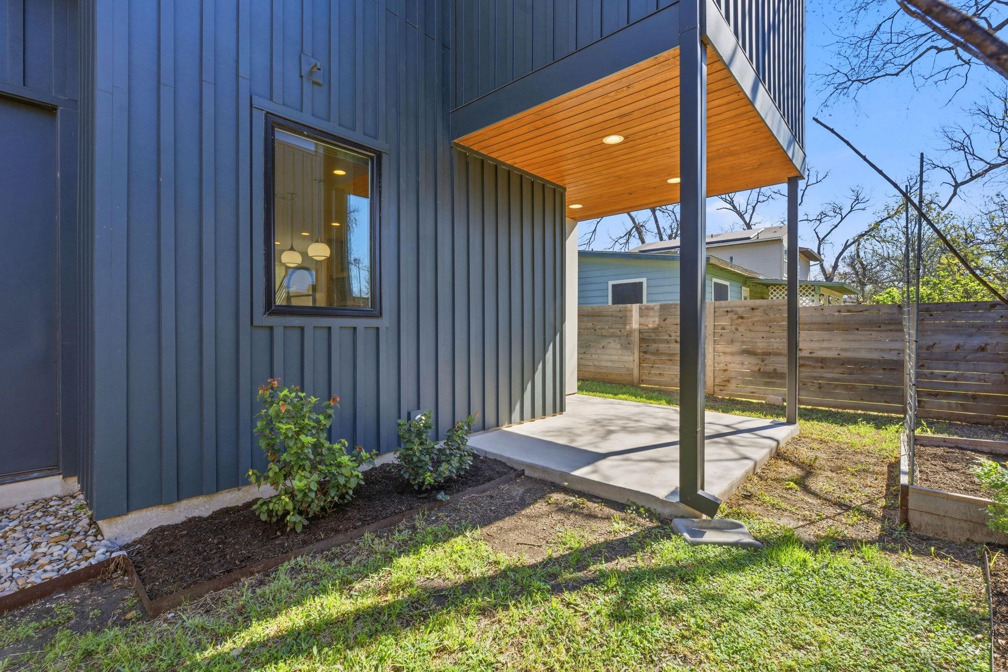 2921 Lyons RD #1, Austin, TX 78702