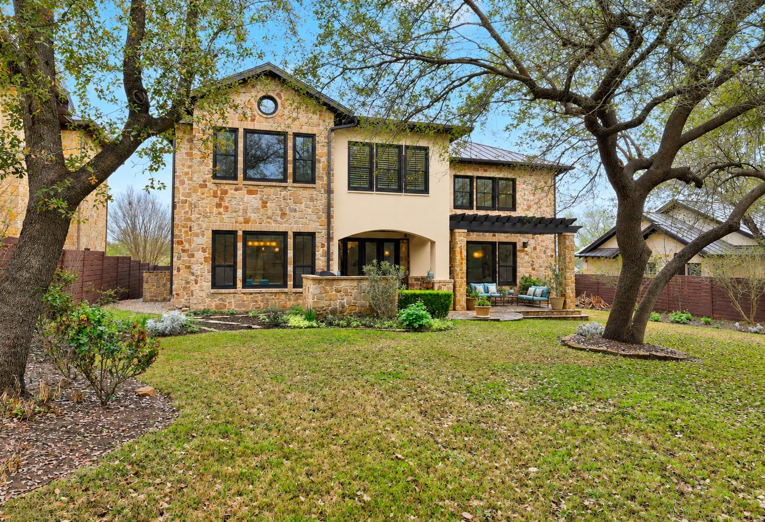 816 Stonewall Ridge LN, Austin, TX 78746