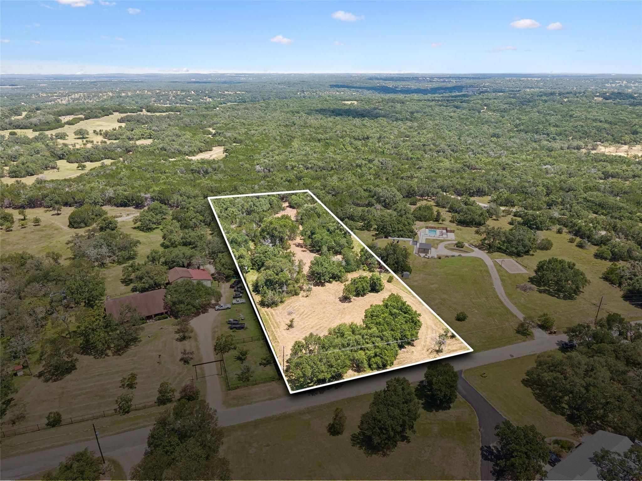 249 Grande ST, Driftwood, TX 78619