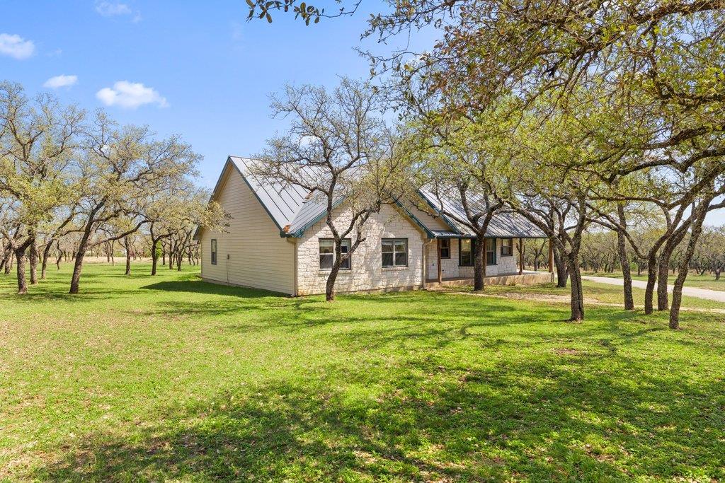 434 W Turner CT, Johnson City, TX 78636