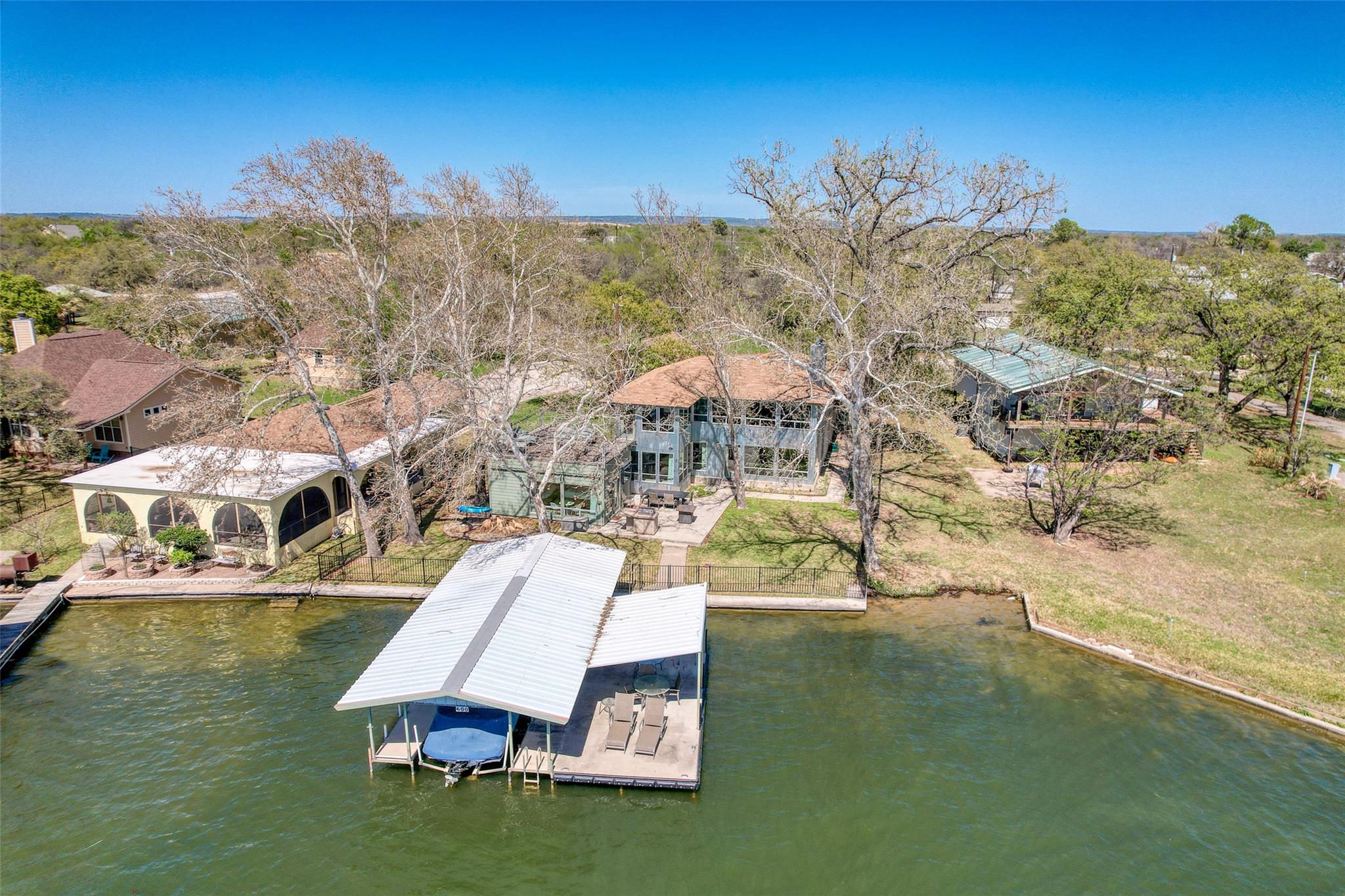 600 Deep Cove DR, Granite Shoals, TX 78654