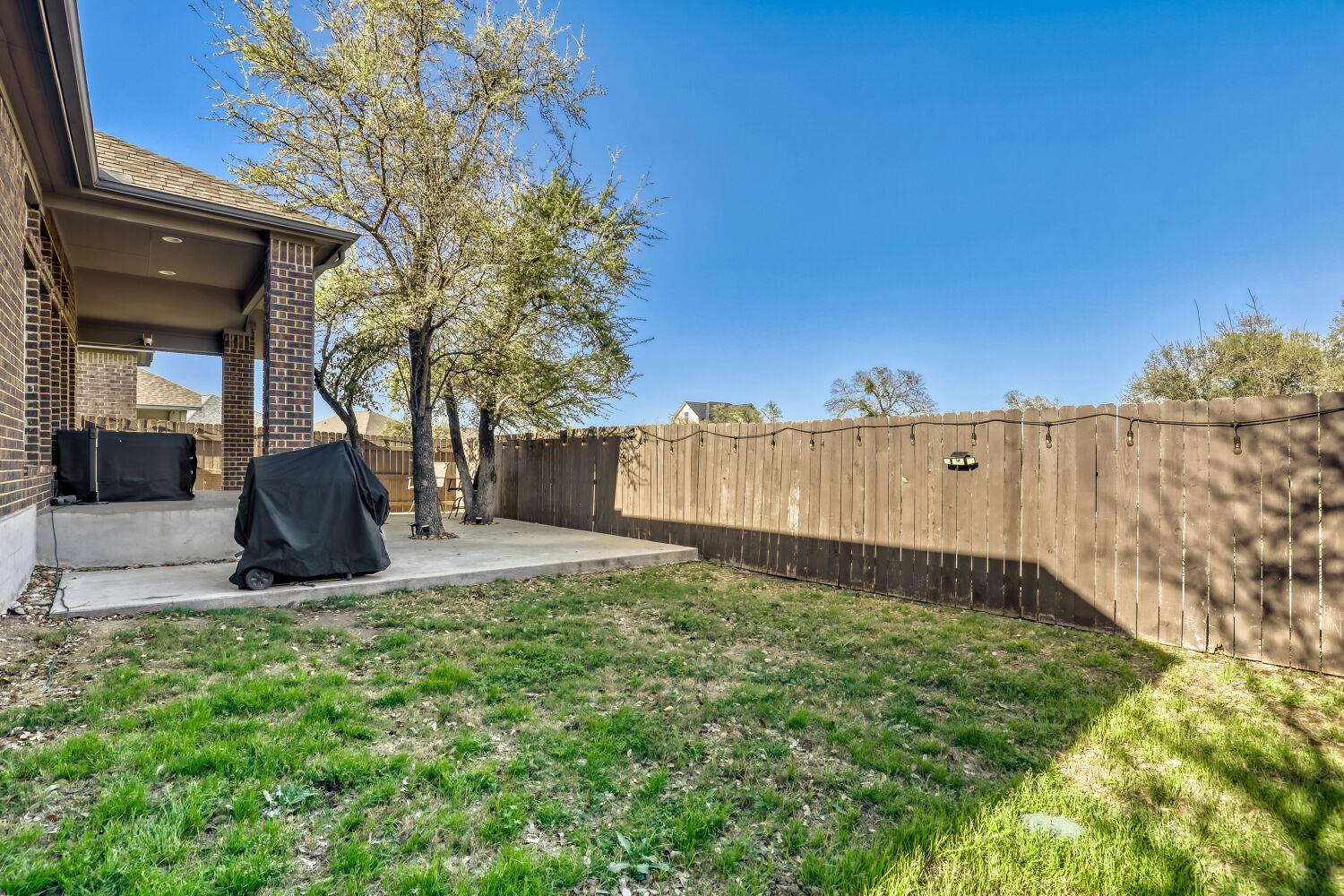 2416 Burberry LN, Leander, TX 78641