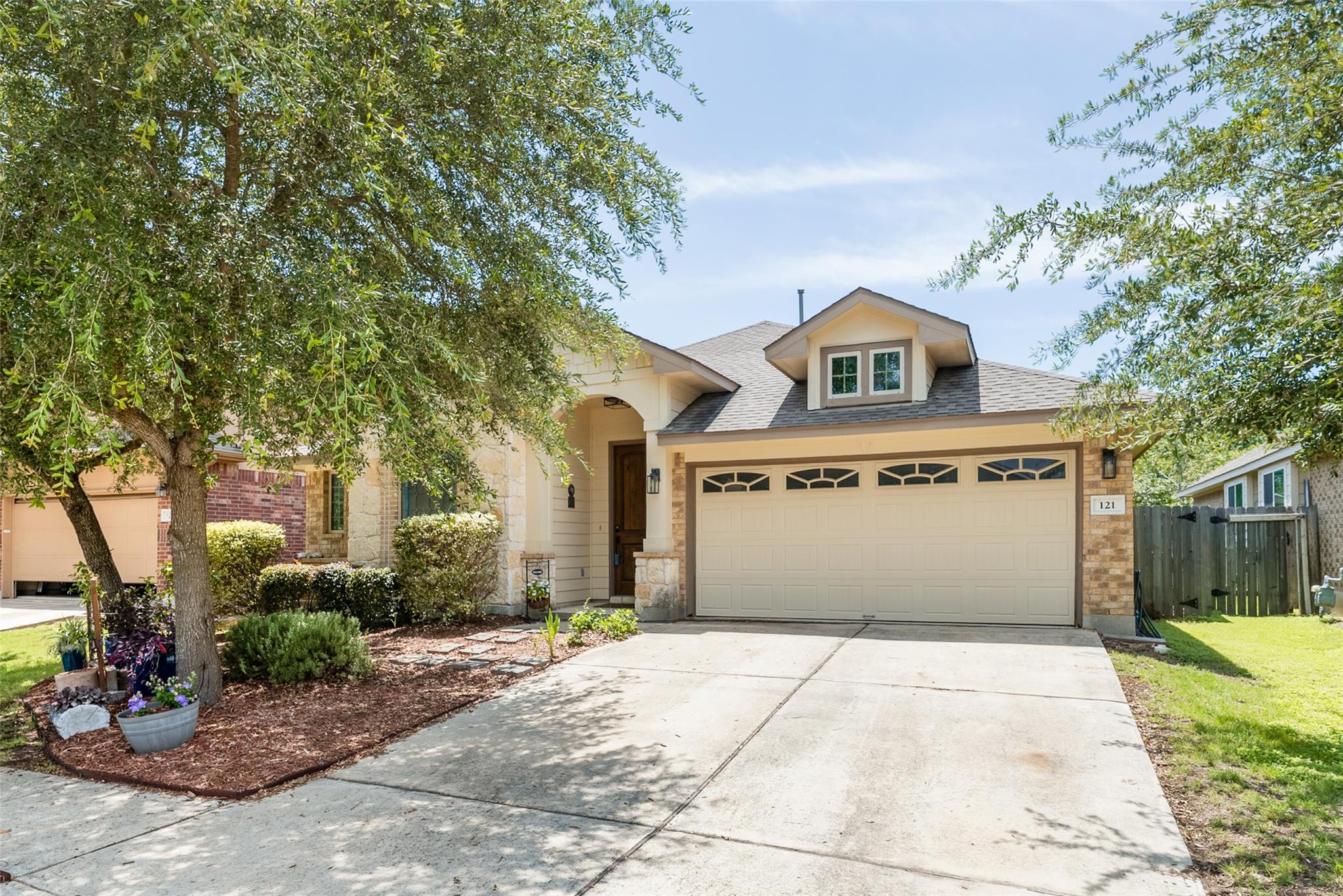 121 Pincea PL, San Marcos, TX 78666