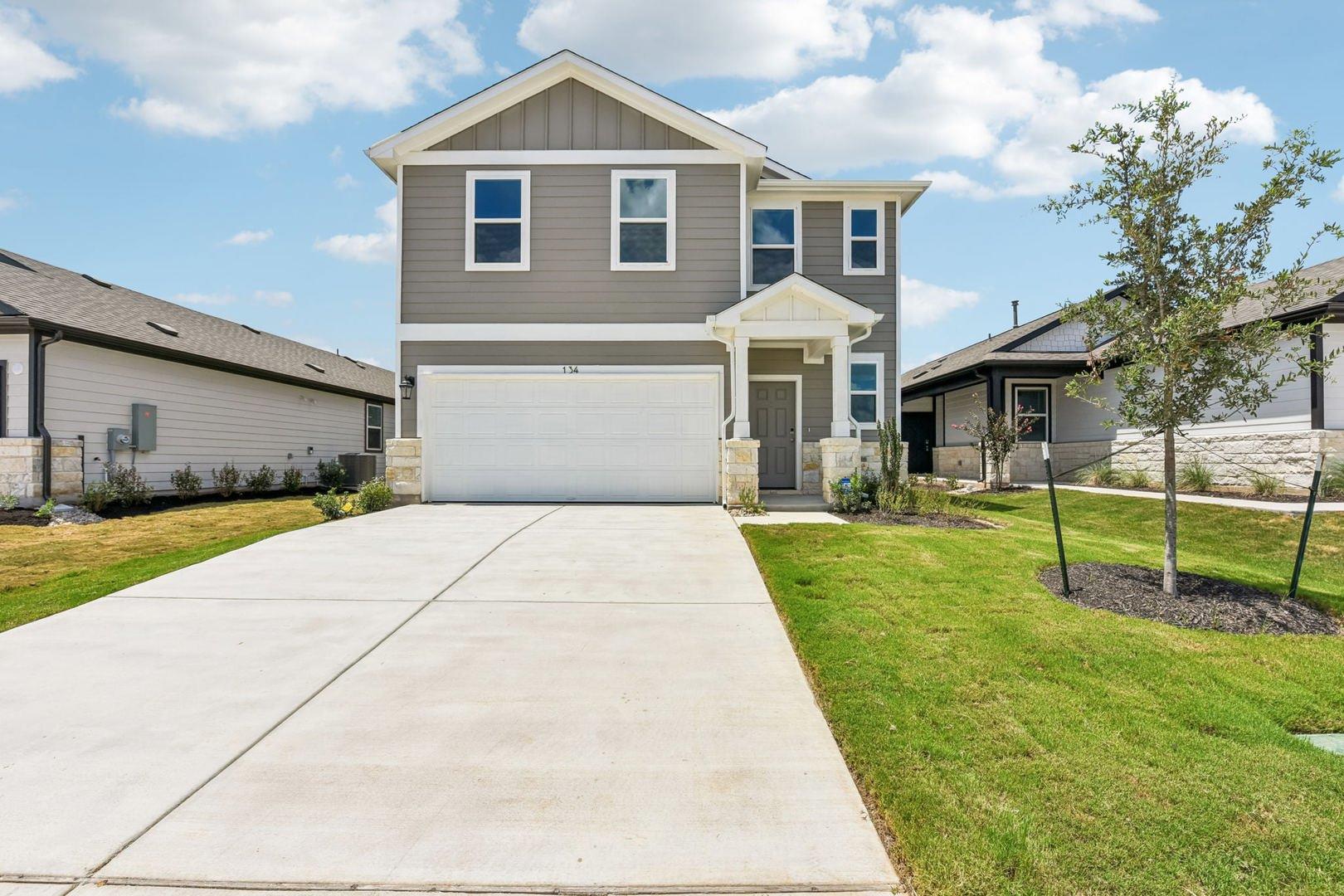 134 Hornet ST, Elgin, TX 78621