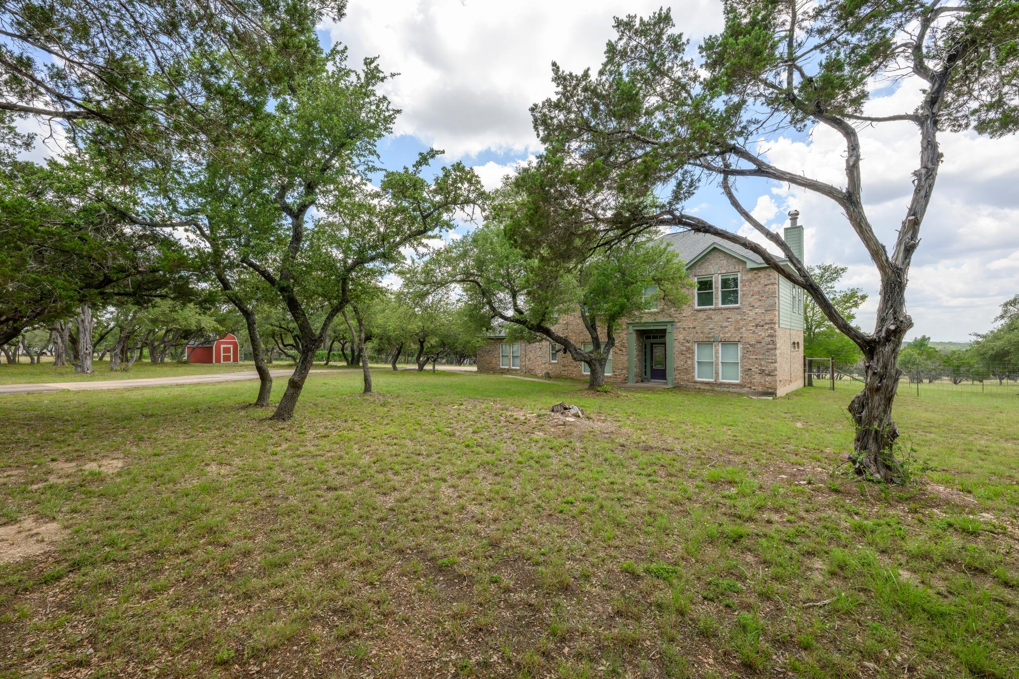 101 Pioneer TRL, Dripping Springs, TX 78620