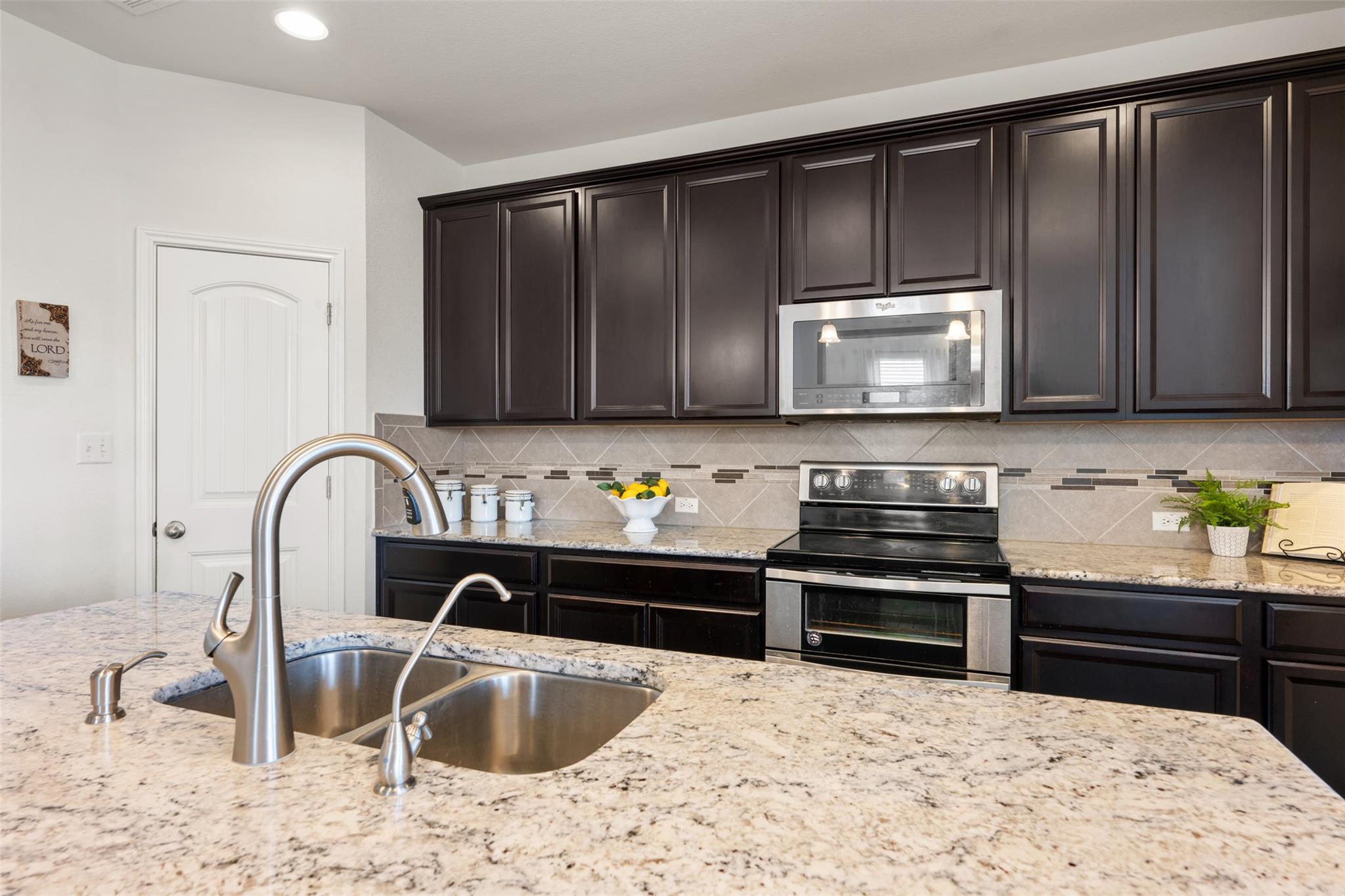 17221 Brittle LN, Pflugerville, TX 78660