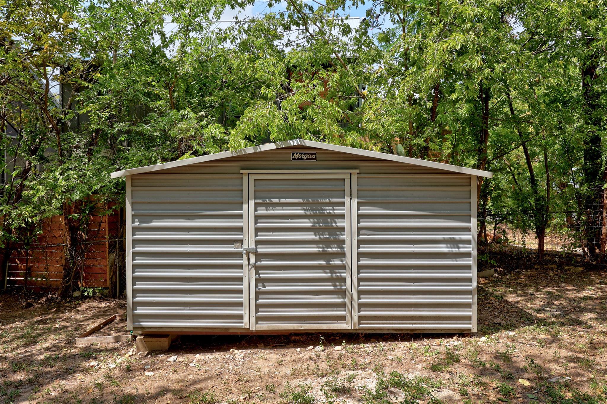 2102 E 8th ST, Austin, TX 78702
